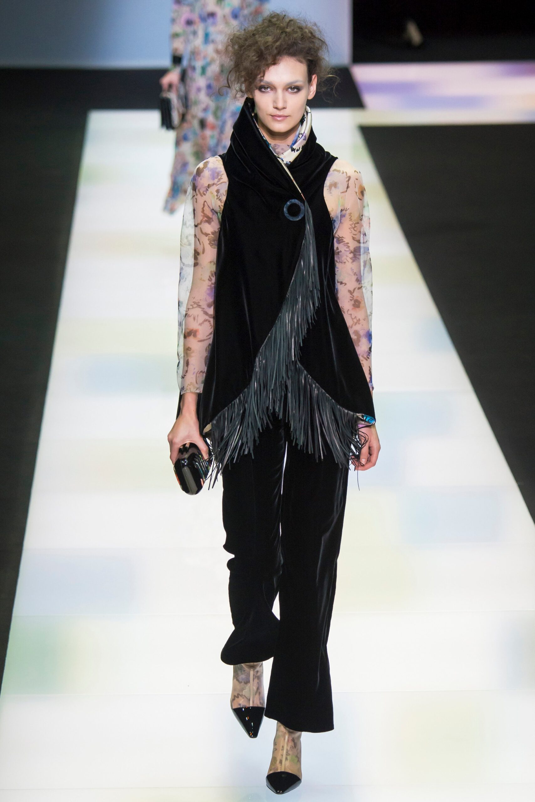 Giorgio Armani F/W 16 Look 45