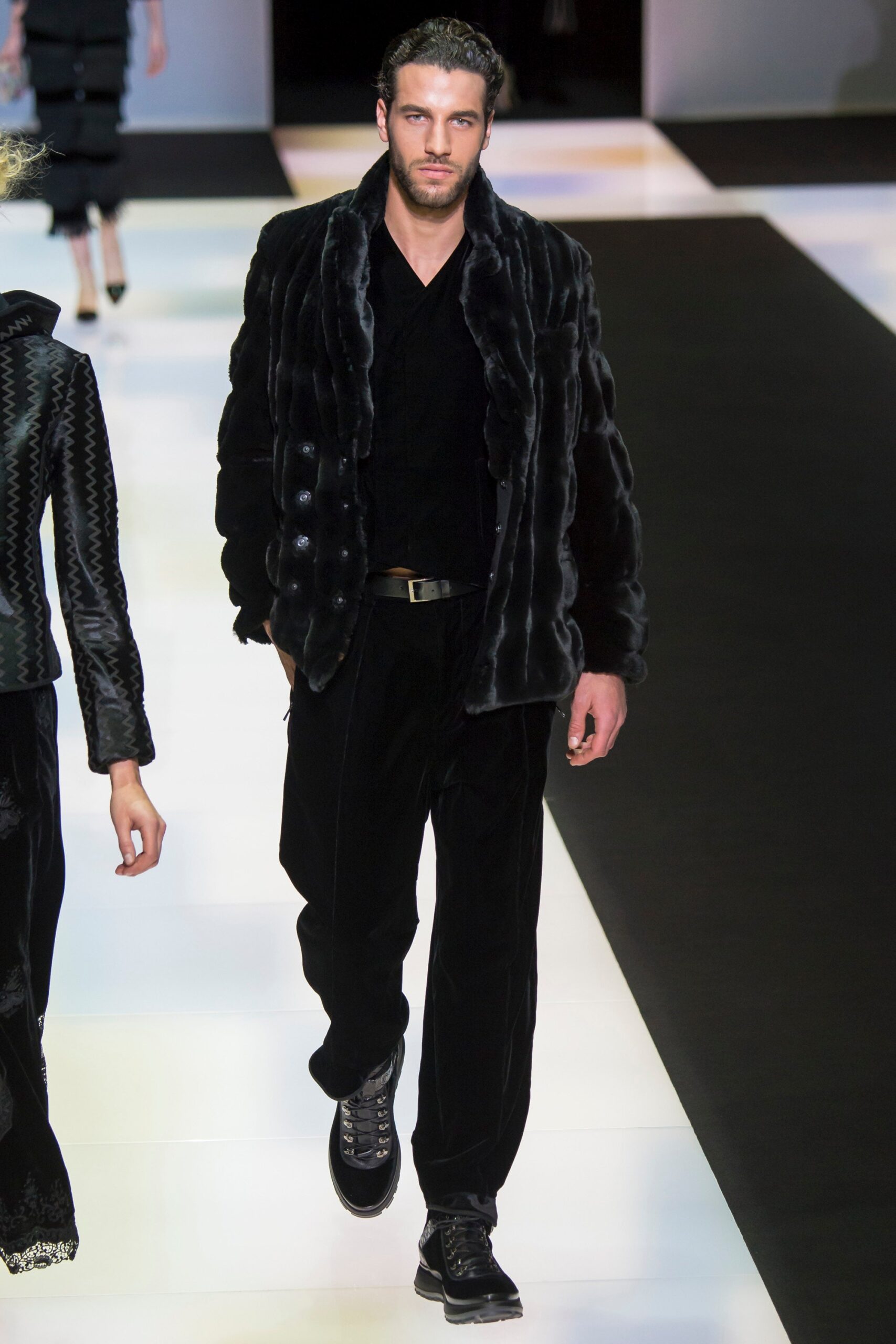 Giorgio Armani F/W 16 Look 51