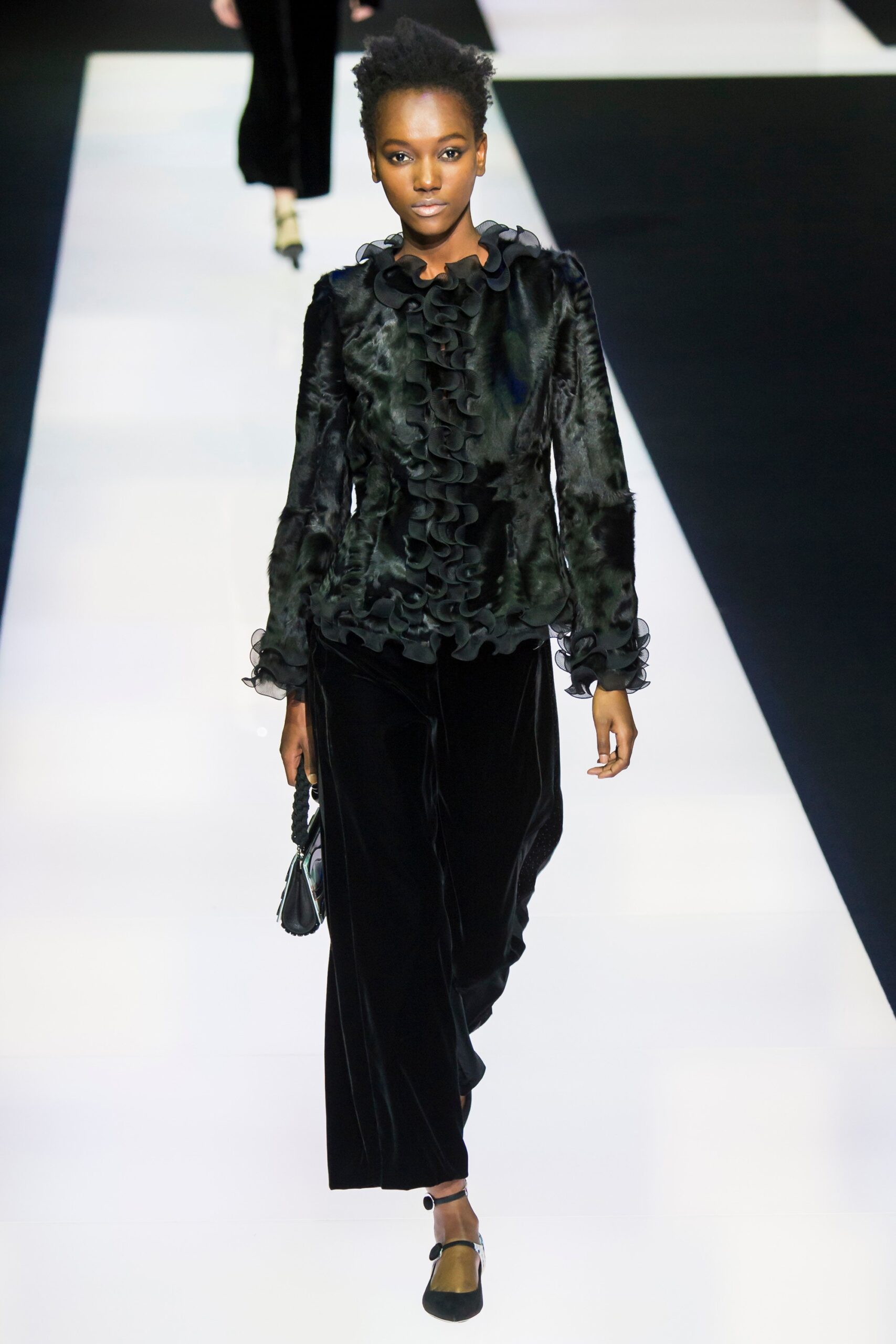 Giorgio Armani F/W 16 Look 54