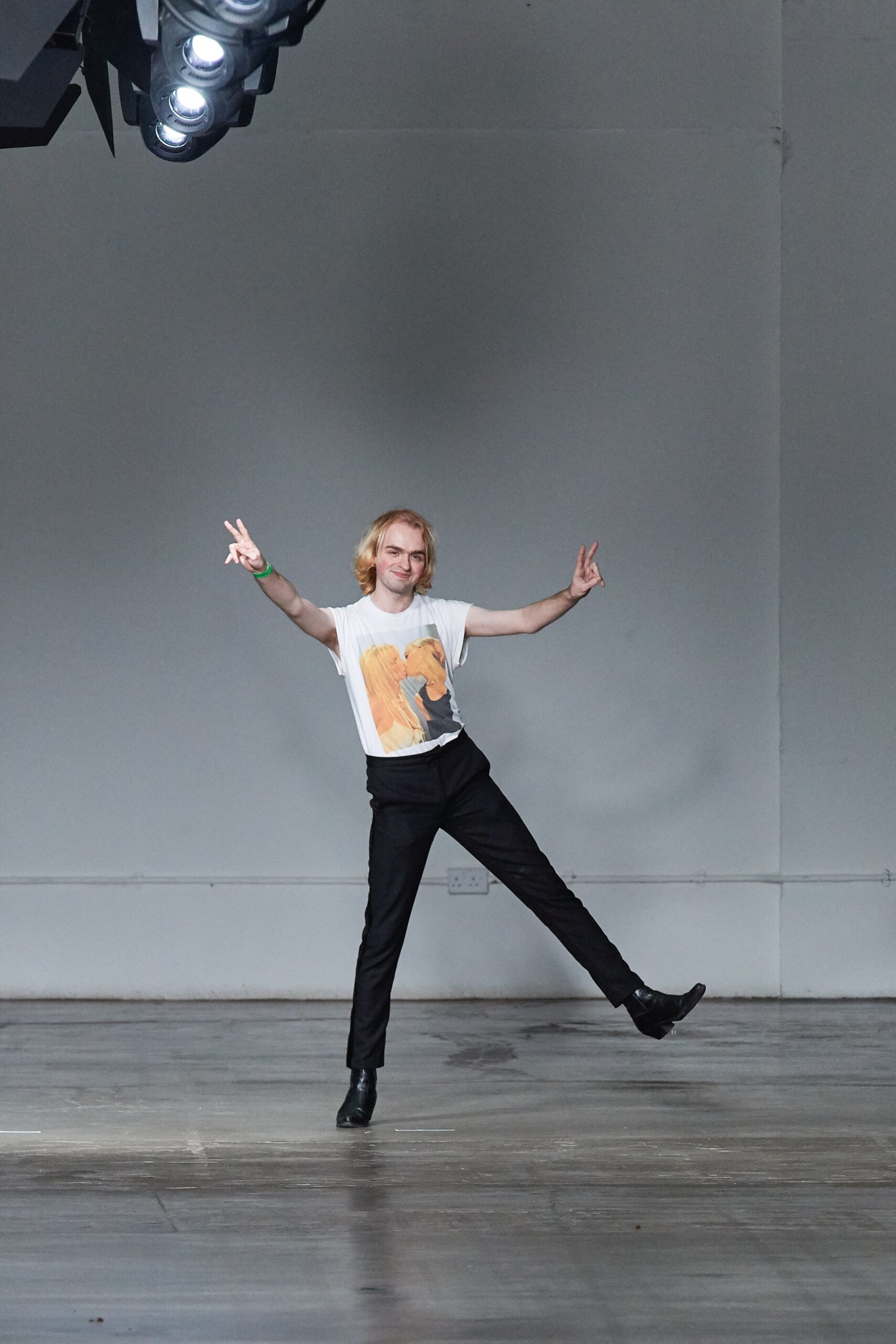 Fashion East F/W 20 Look 60