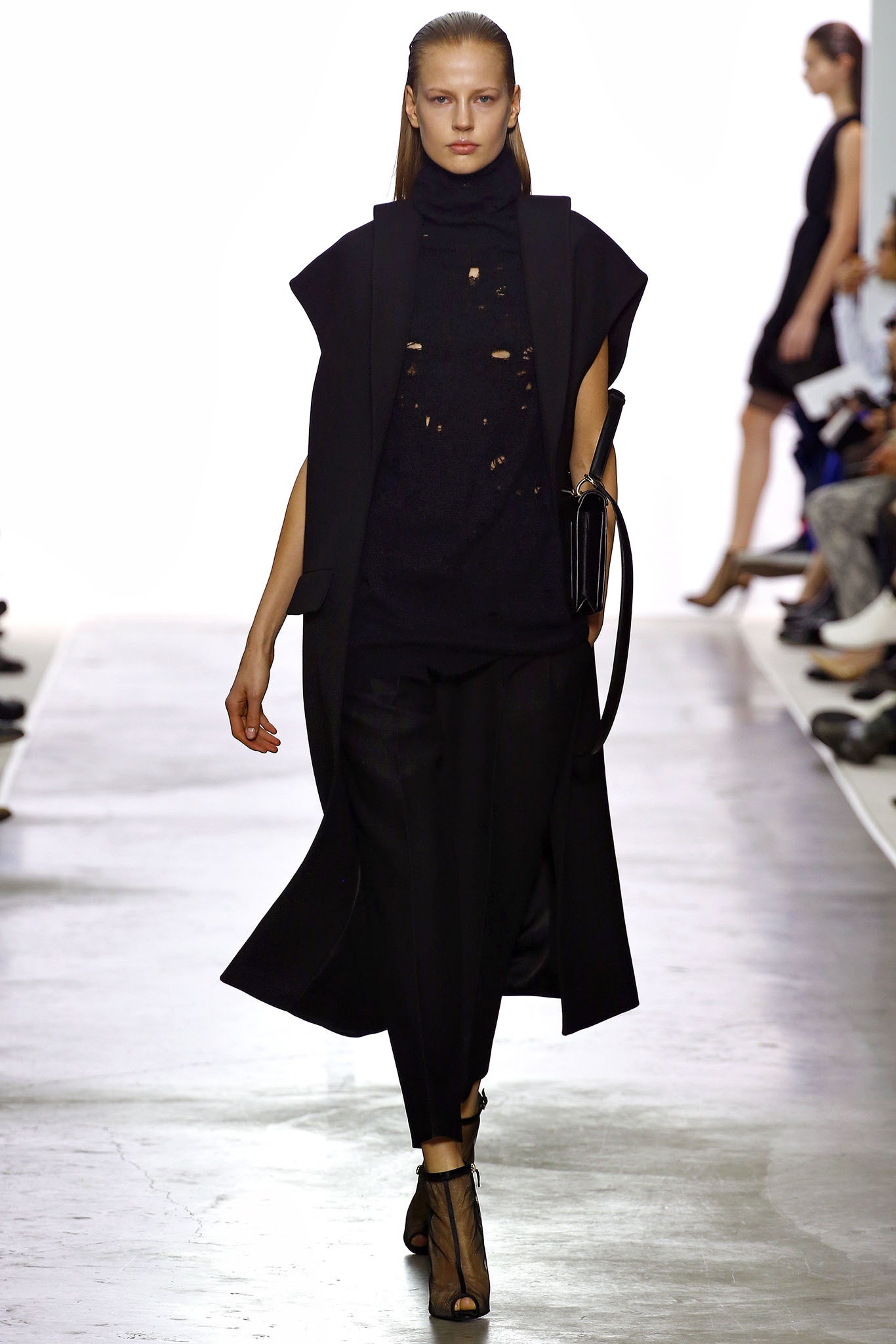 Giambattista Valli F/W 13 Look 16