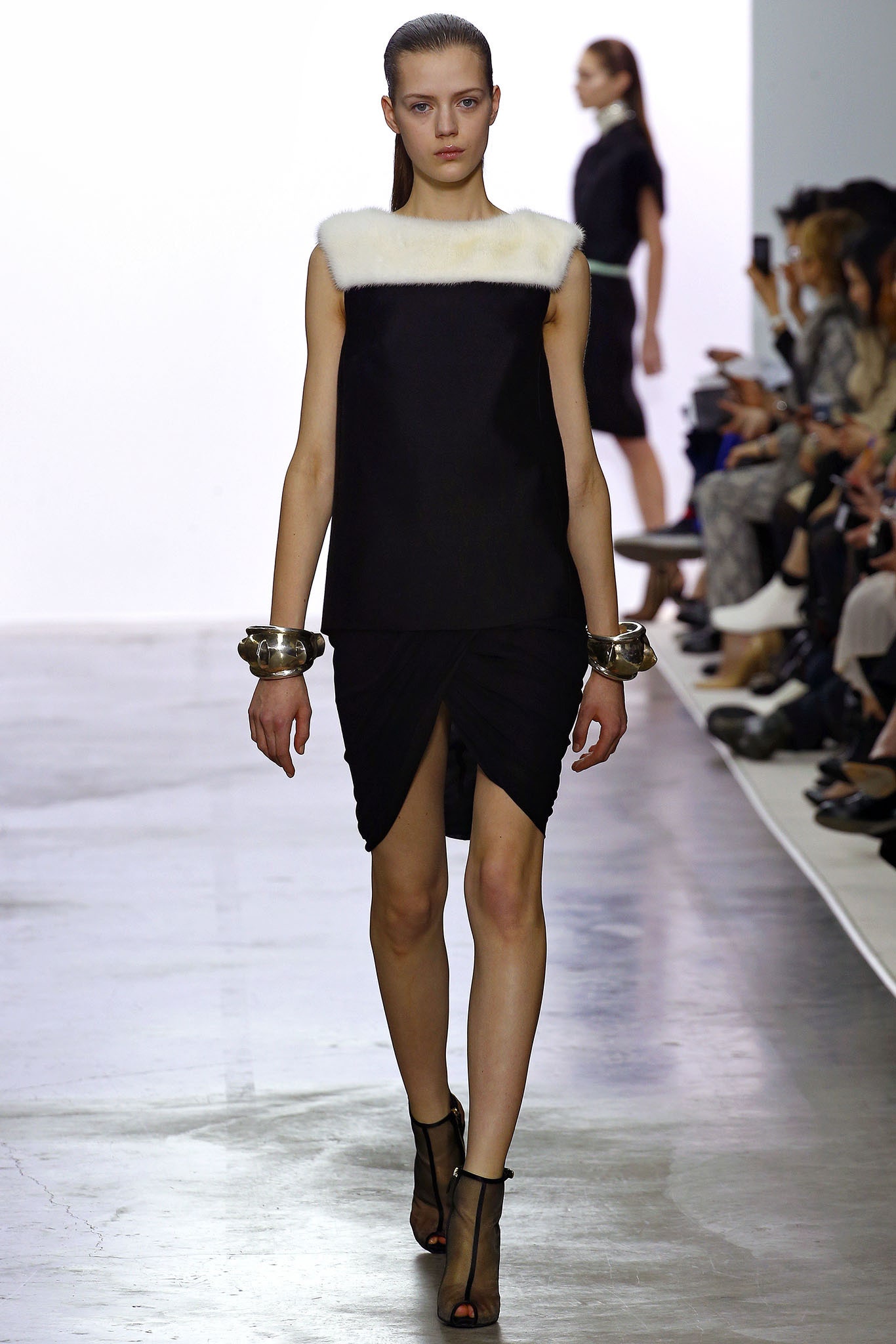 Giambattista Valli F/W 13 Look 37