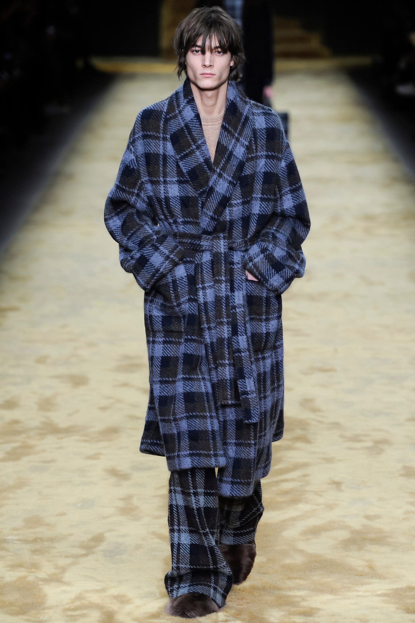 Fendi F/W 16 Menswear Look 1