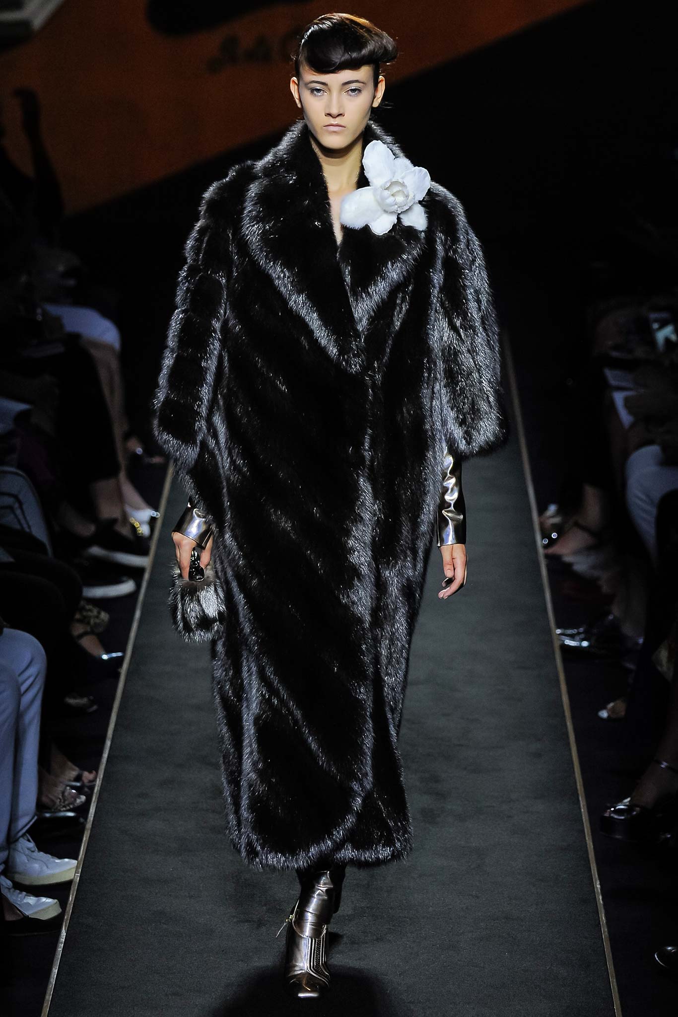 Fendi F/W 15 Couture Look 3