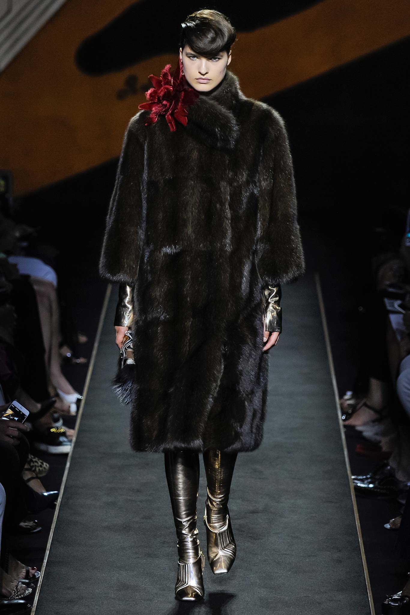 Fendi F/W 15 Couture Look 5