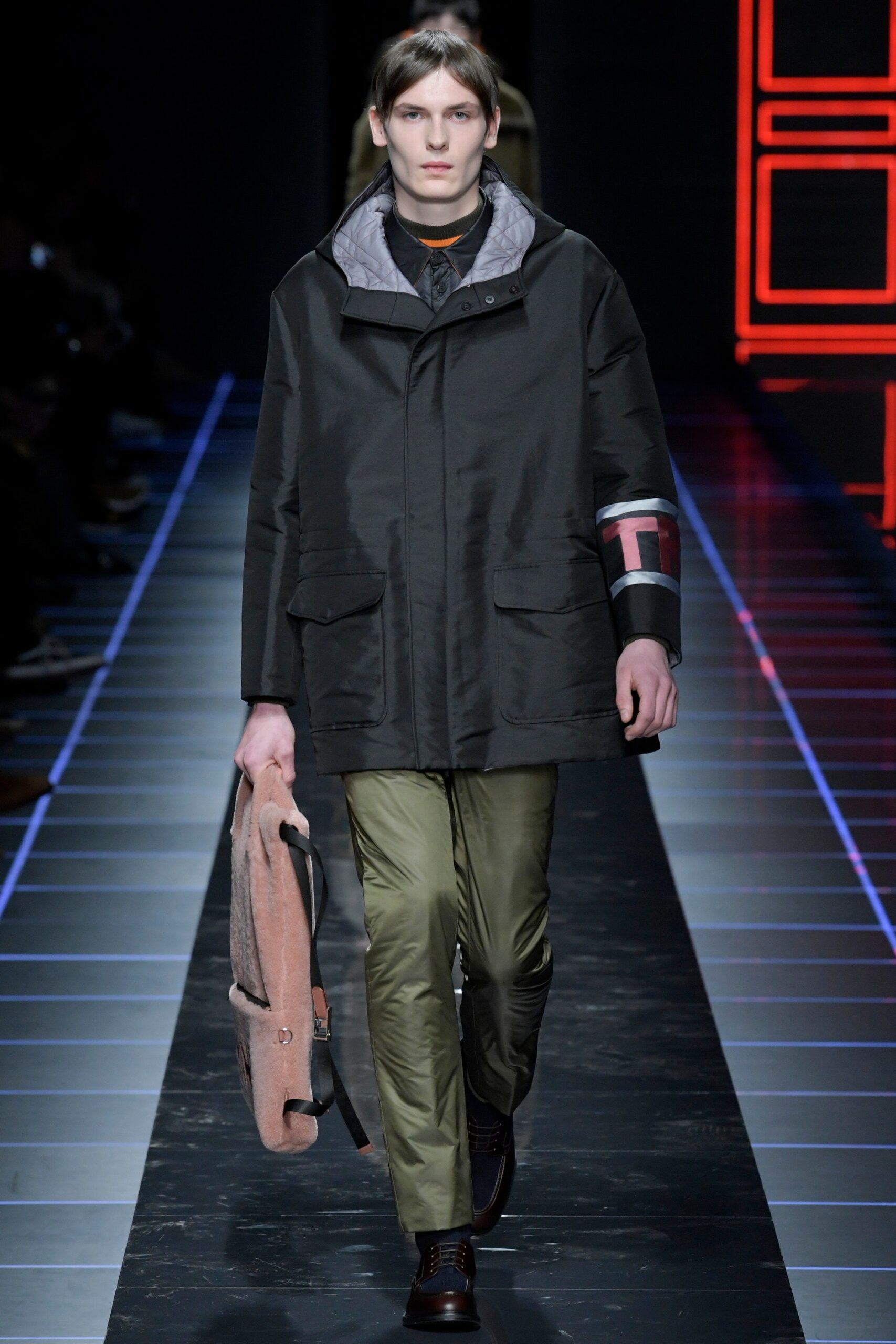 Fendi F/W 17 Menswear Look 15