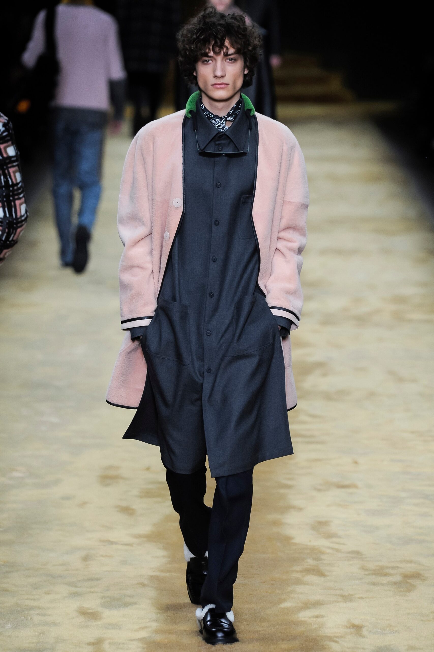 Fendi F/W 16 Menswear Look 14
