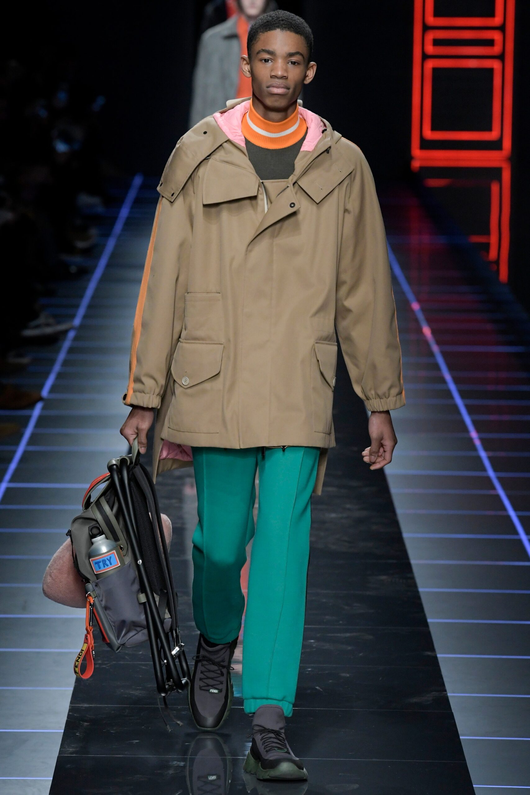 Fendi F/W 17 Menswear Look 19