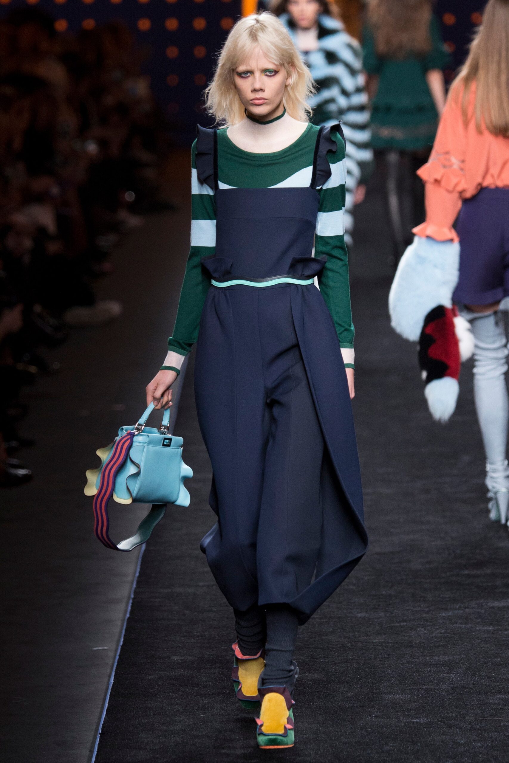 Fendi F/W 16 Look 7