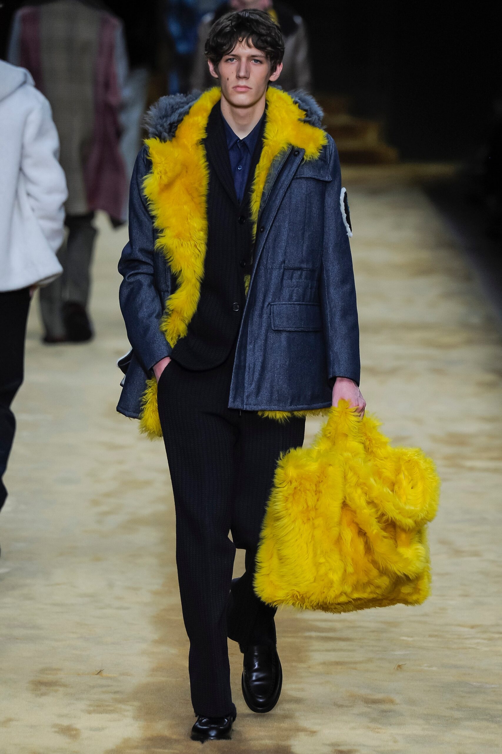 Fendi F/W 16 Menswear Look 18
