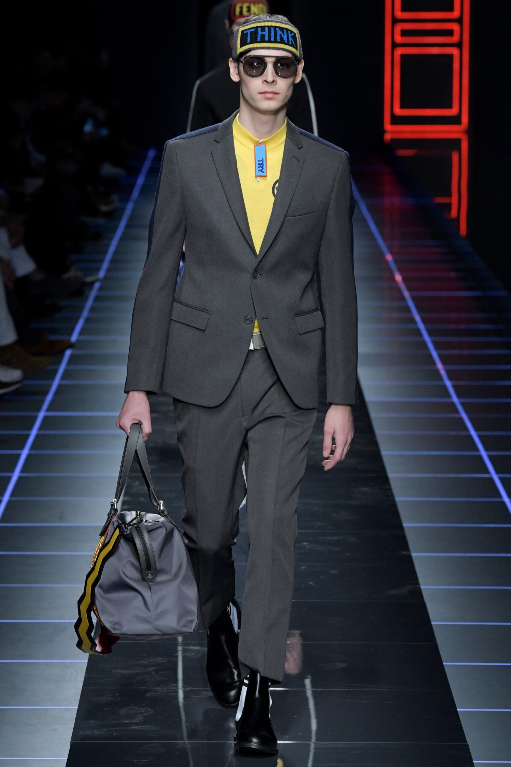Fendi F/W 17 Menswear Look 25