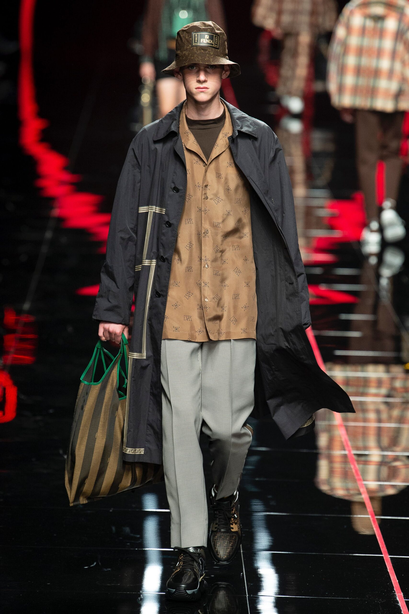 Fendi S/S 19 Menswear Look 33