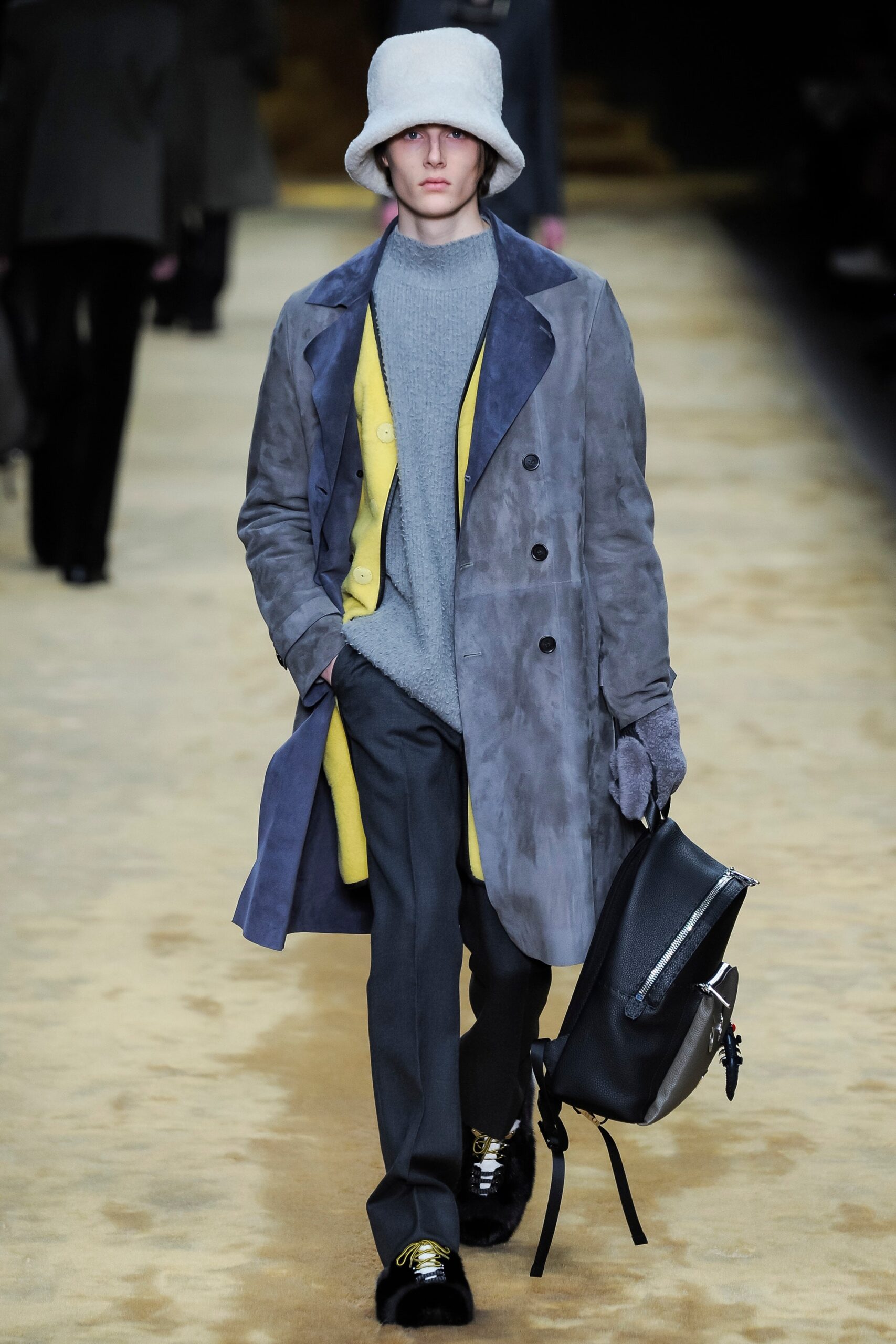 Fendi F/W 16 Menswear Look 26