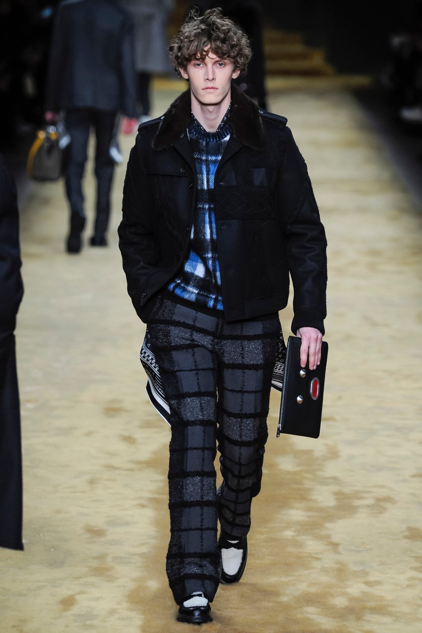 Fendi F/W 16 Menswear Look 29
