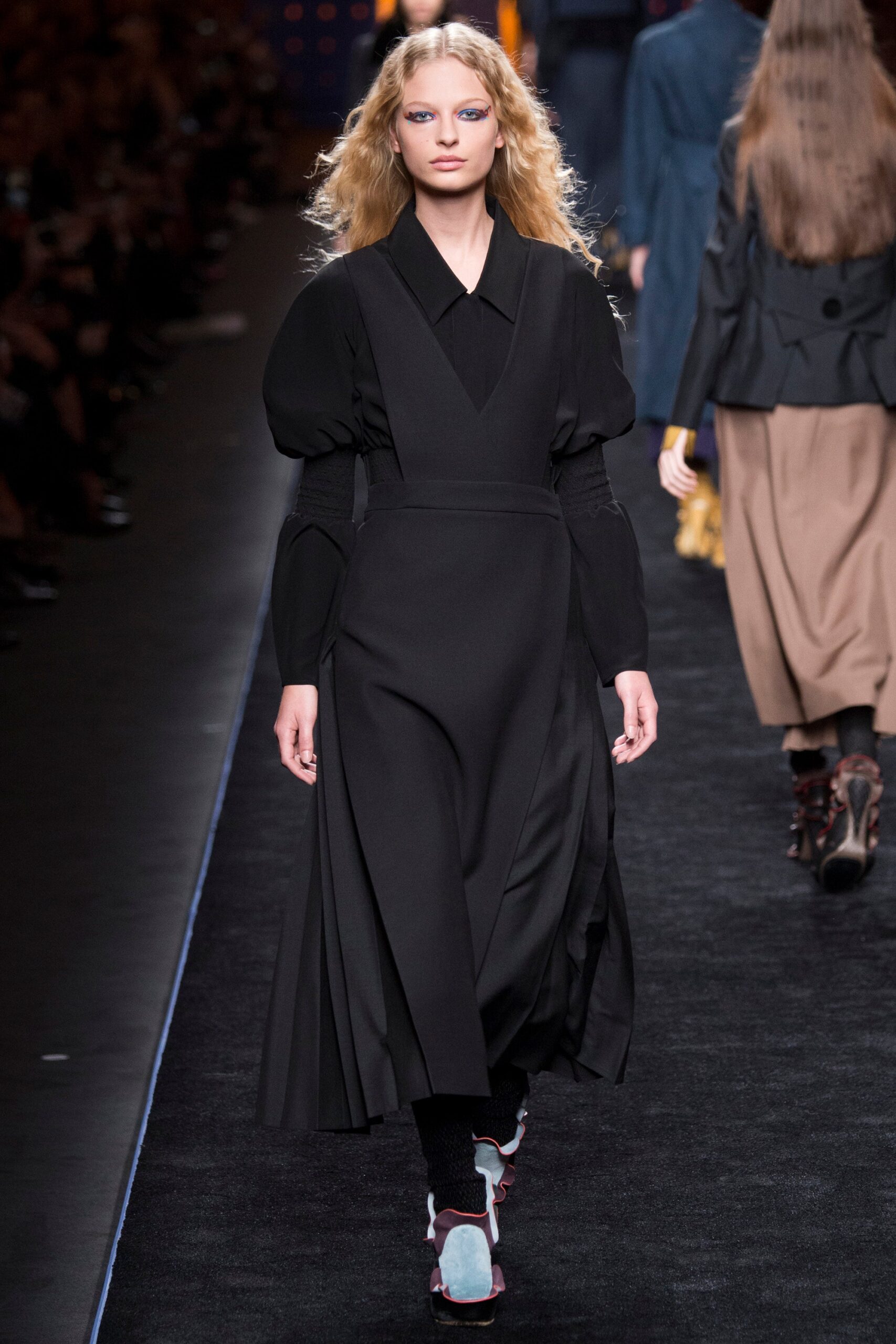 Fendi F/W 16 Look 15