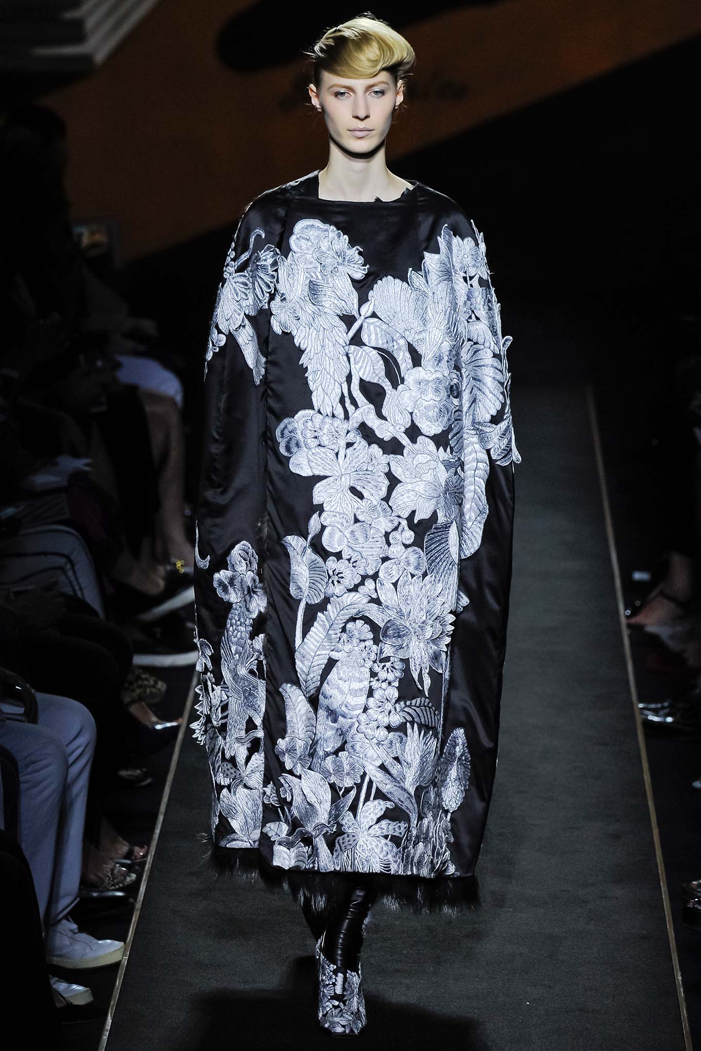 Fendi F/W 15 Couture Look 14