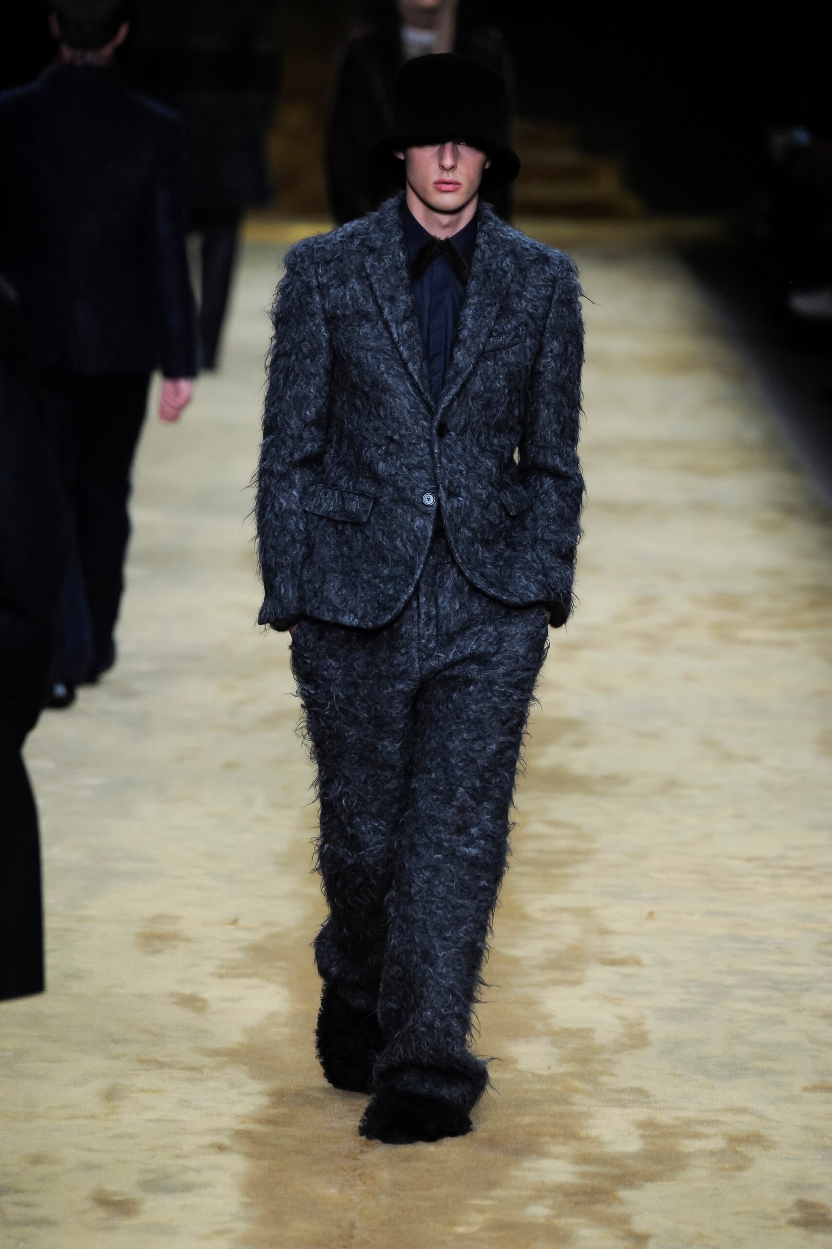 Fendi F/W 16 Menswear Look 34