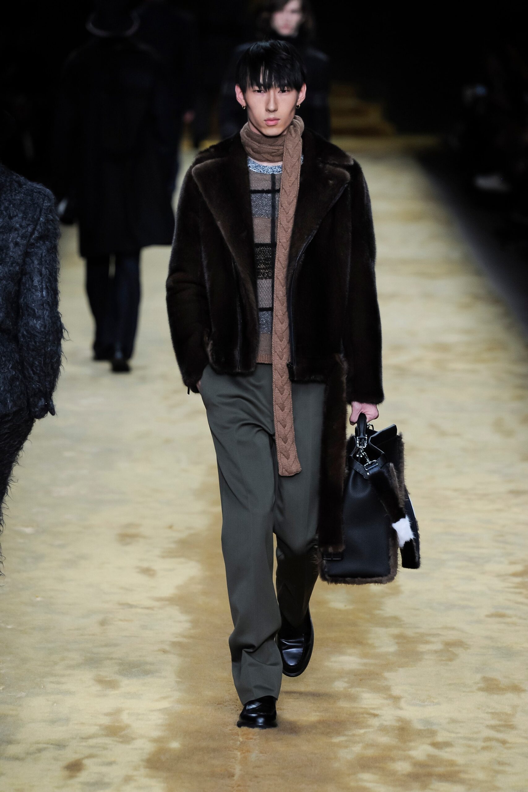 Fendi F/W 16 Menswear Look 35