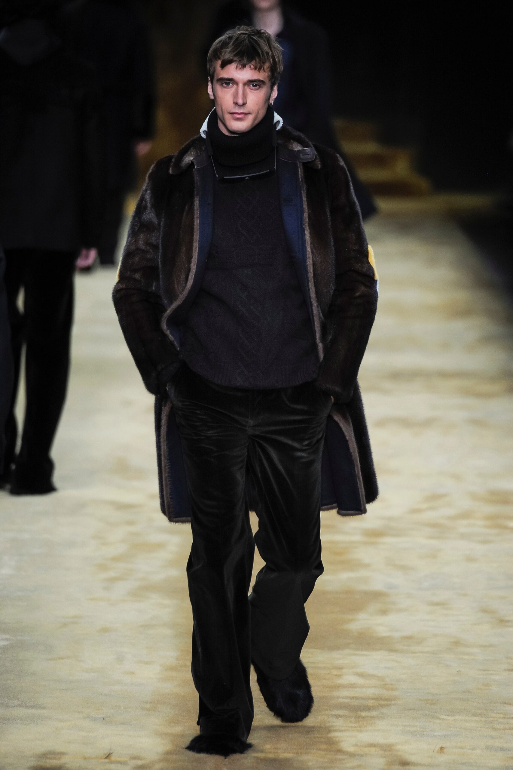 Fendi F/W 16 Menswear Look 40