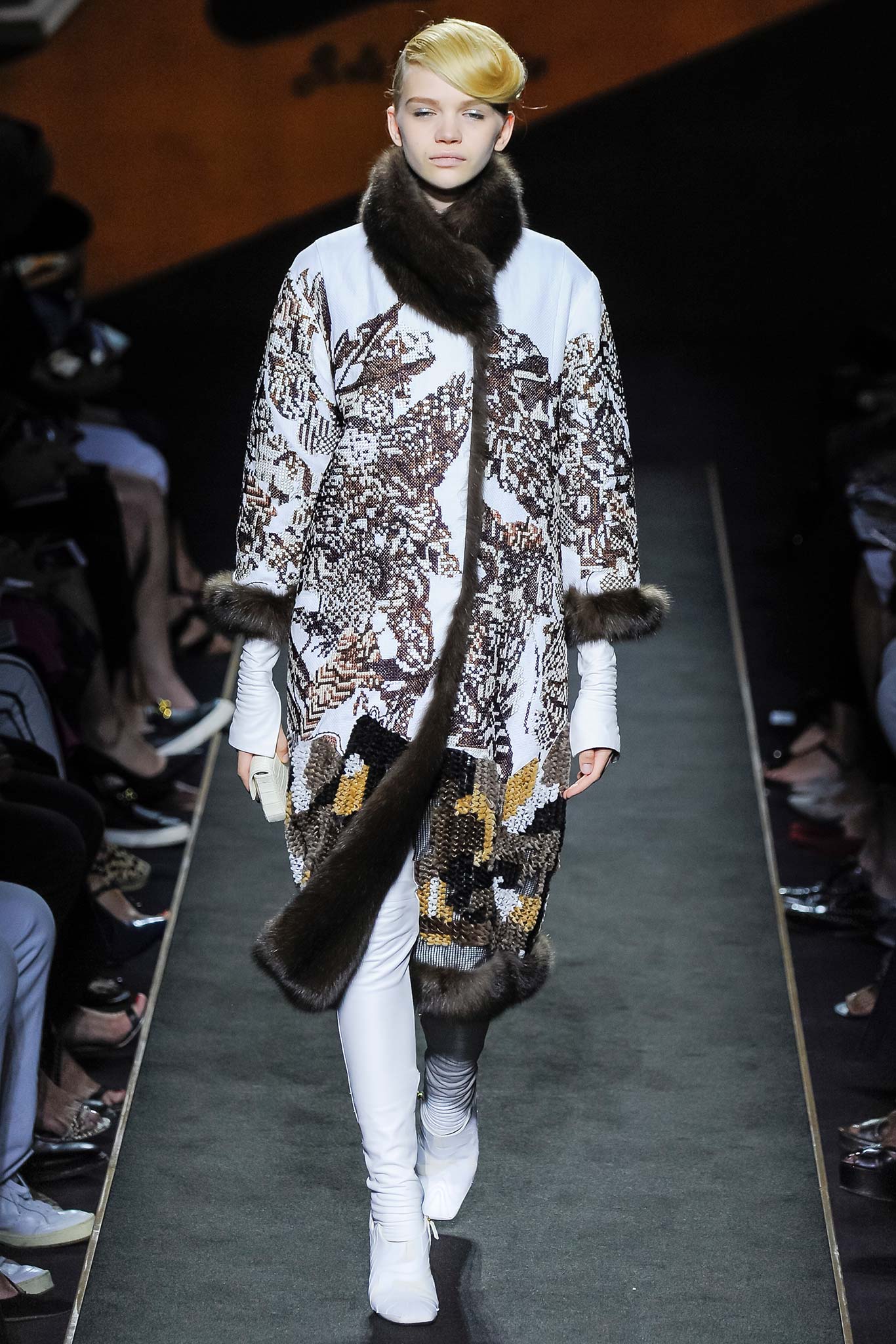 Fendi F/W 15 Couture Look 20