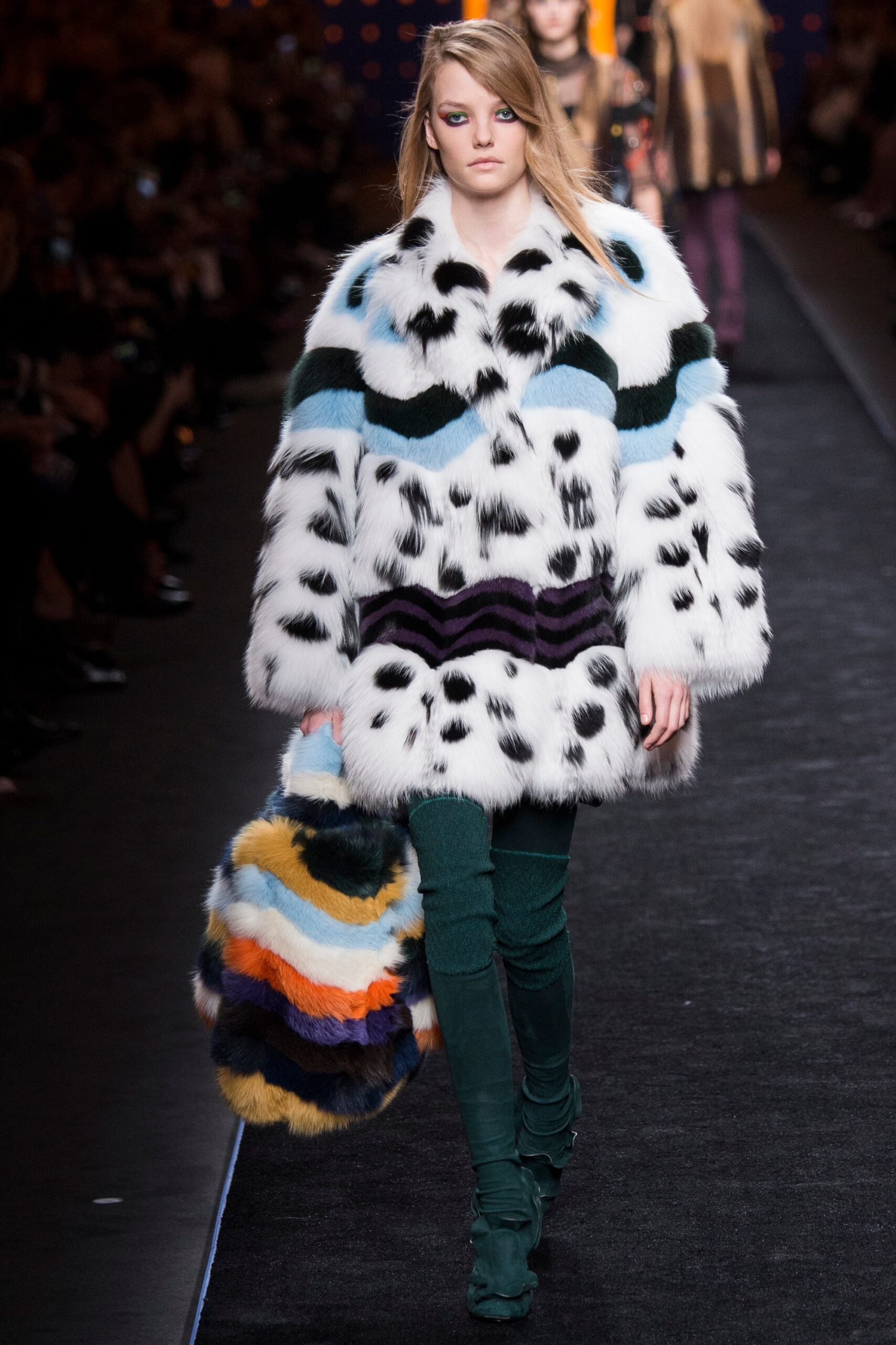 Fendi F/W 16 Look 31