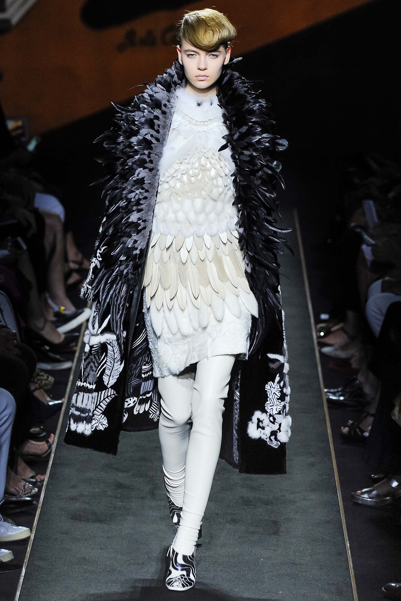 Fendi F/W 15 Couture Look 26