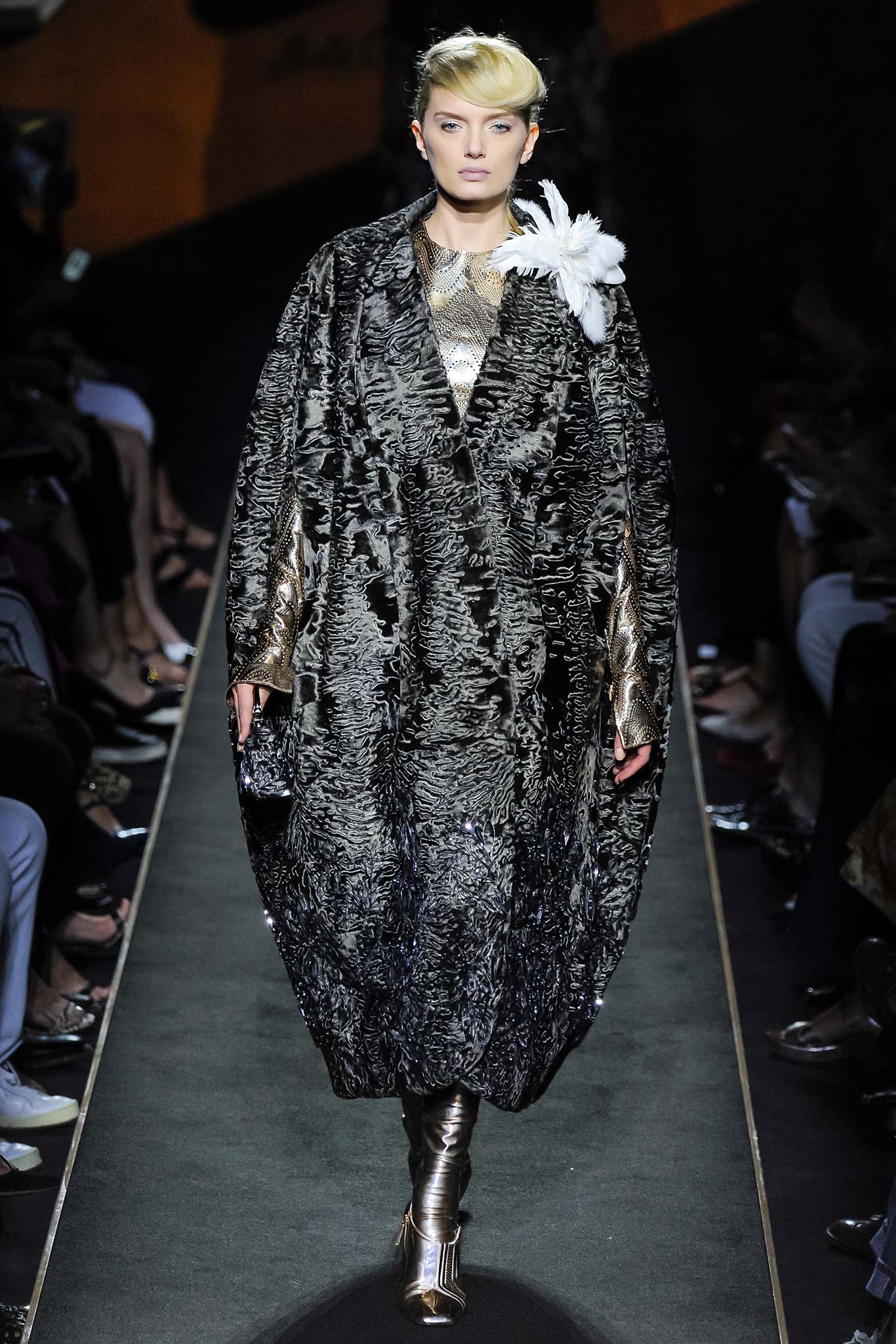 Fendi F/W 15 Couture Look 28