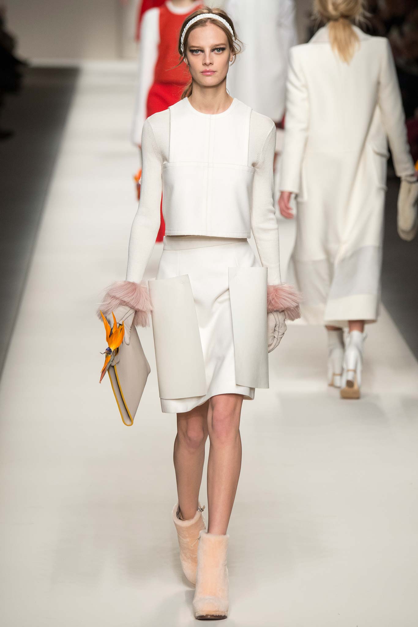 Fendi F/W 15 Look 6