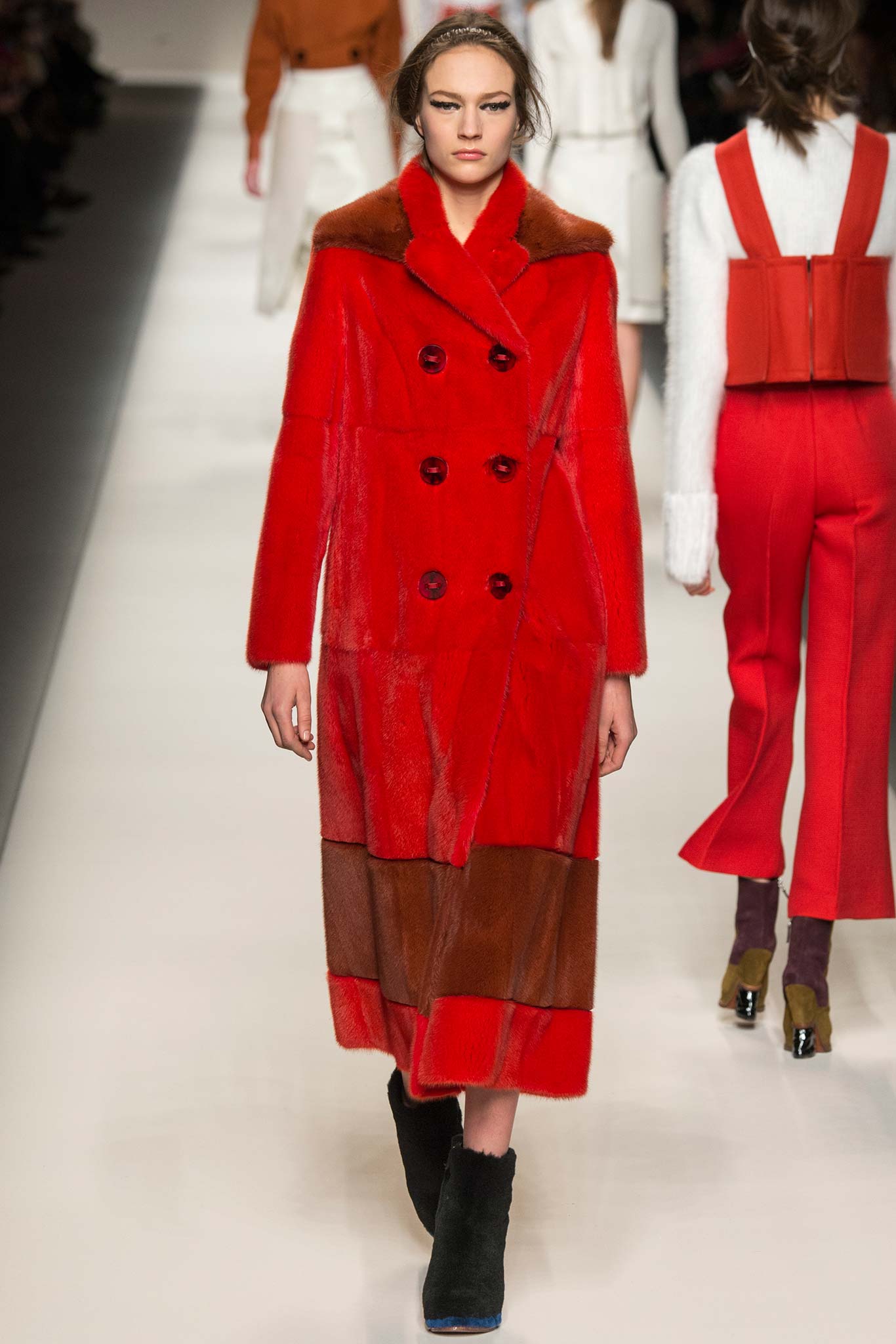 Fendi F/W 15 Look 8