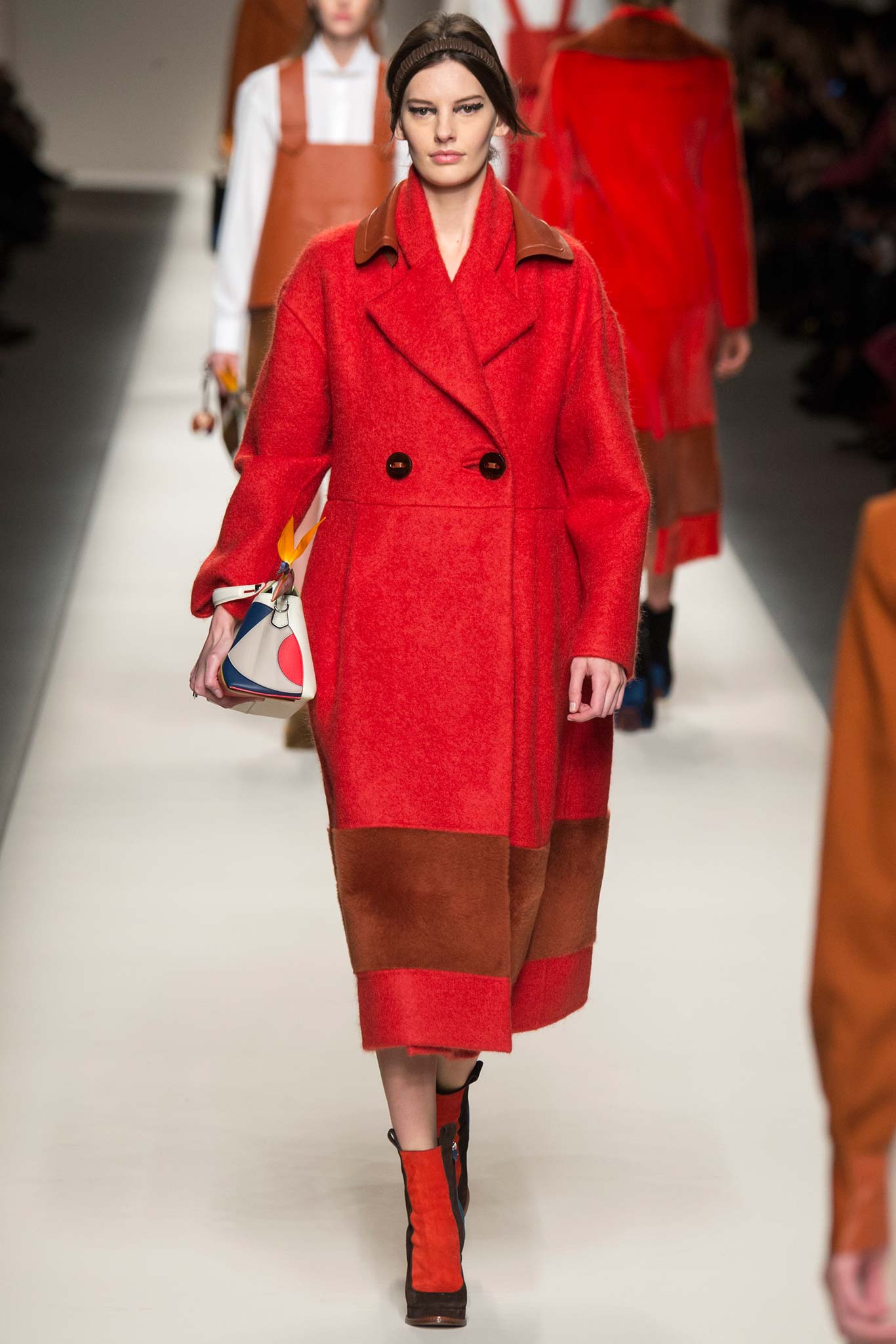 Fendi F/W 15 Look 10