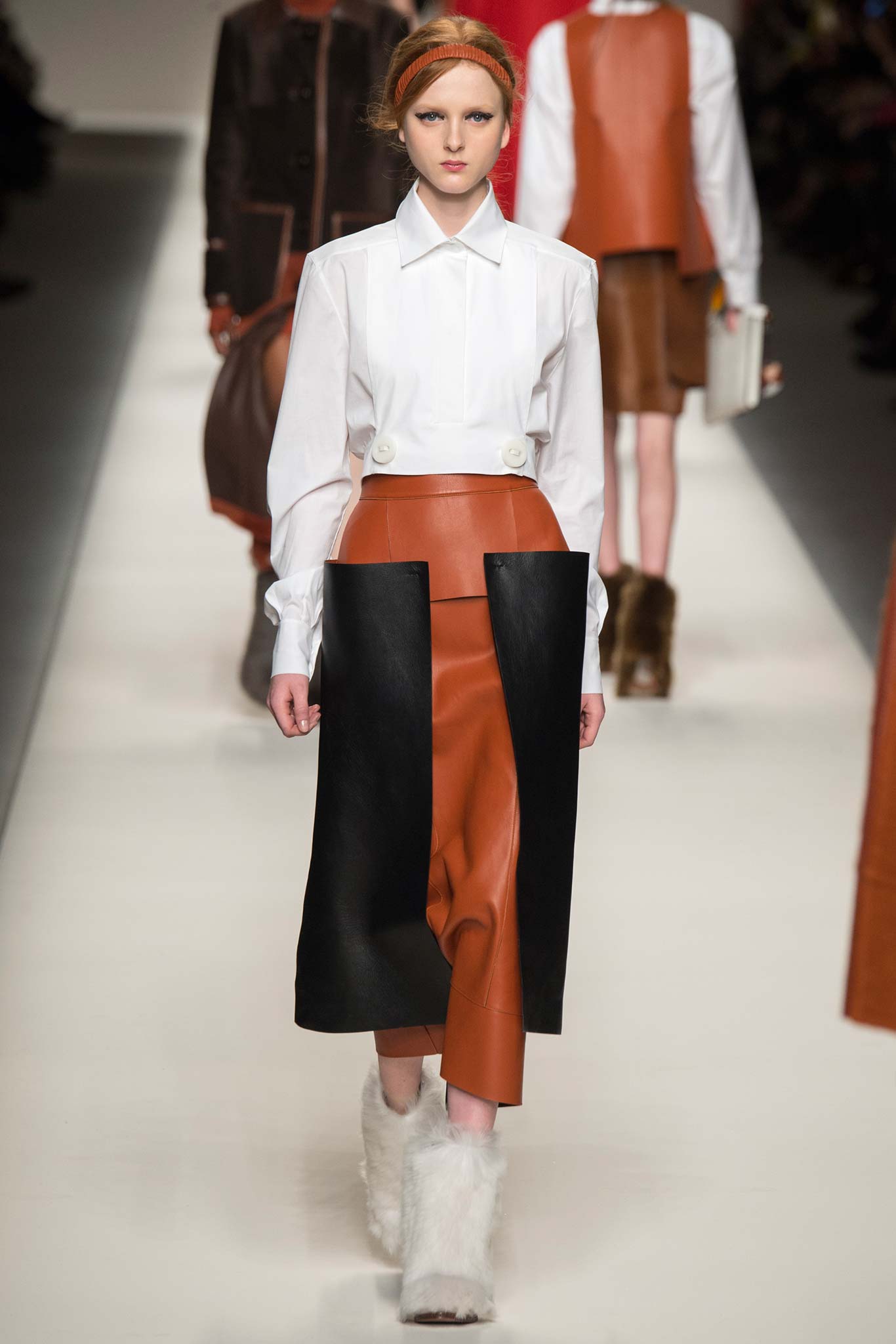 Fendi F/W 15 Look 13