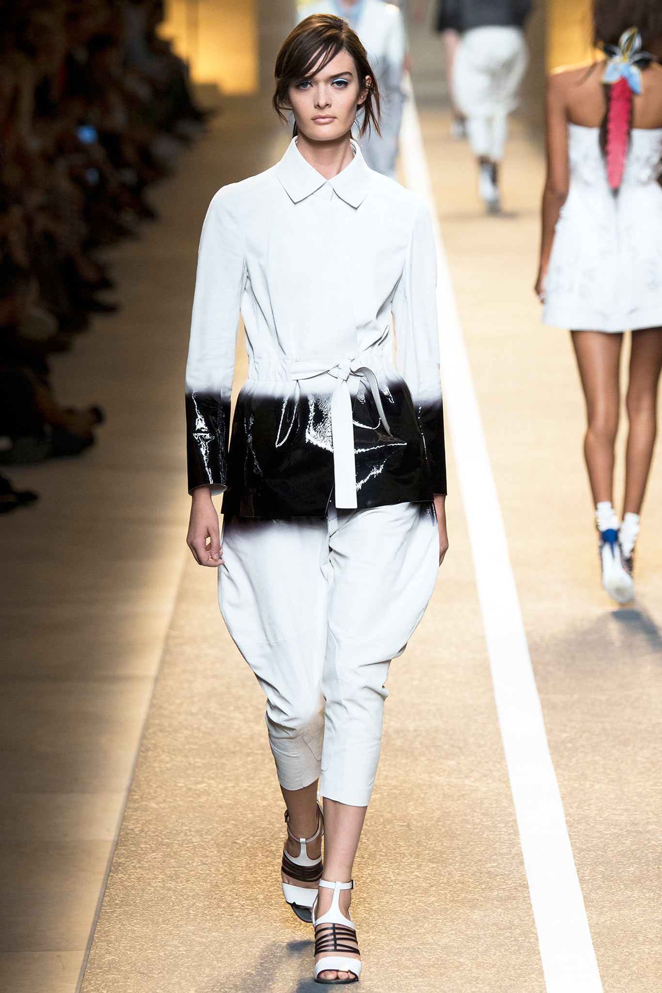 Fendi S/S 15 Look 16