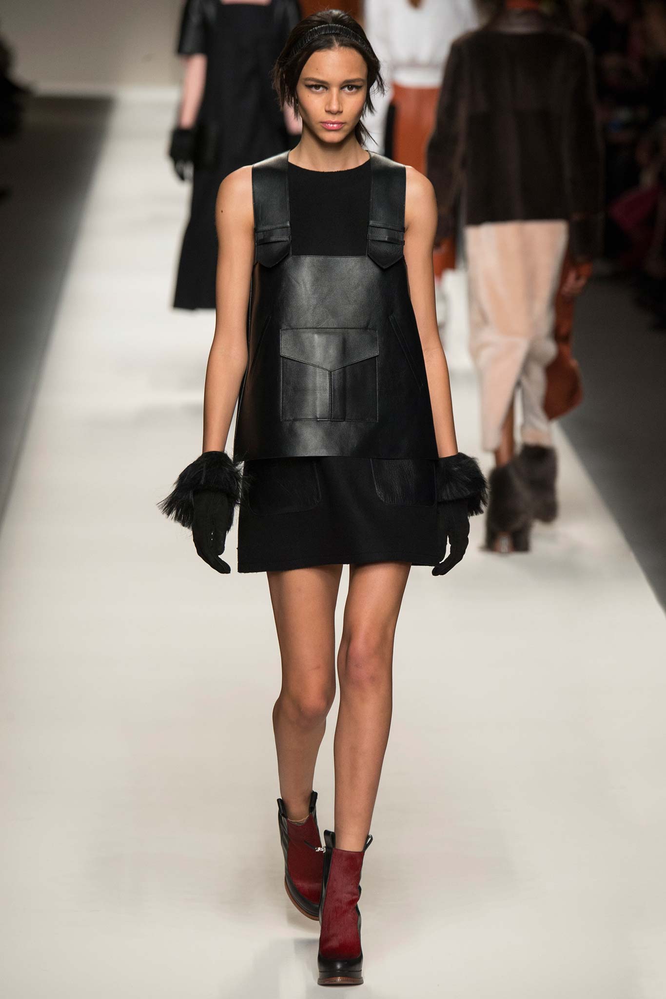 Fendi F/W 15 Look 16