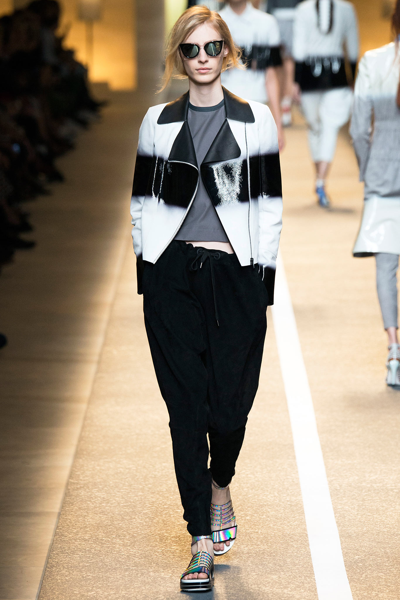 Fendi S/S 15 Look 19