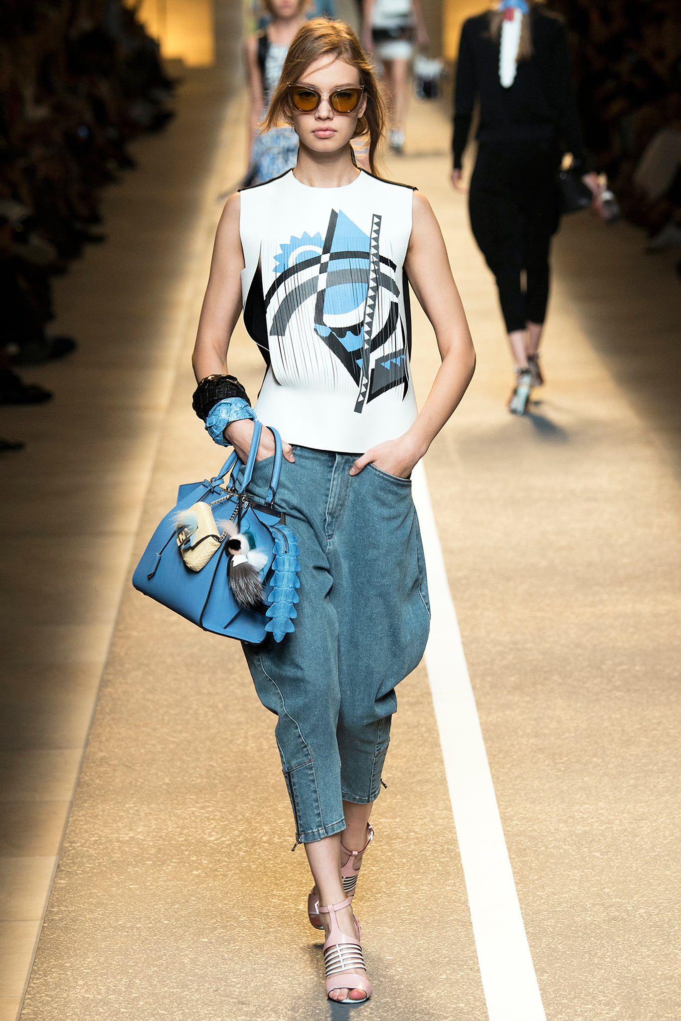 Fendi S/S 15 Look 23