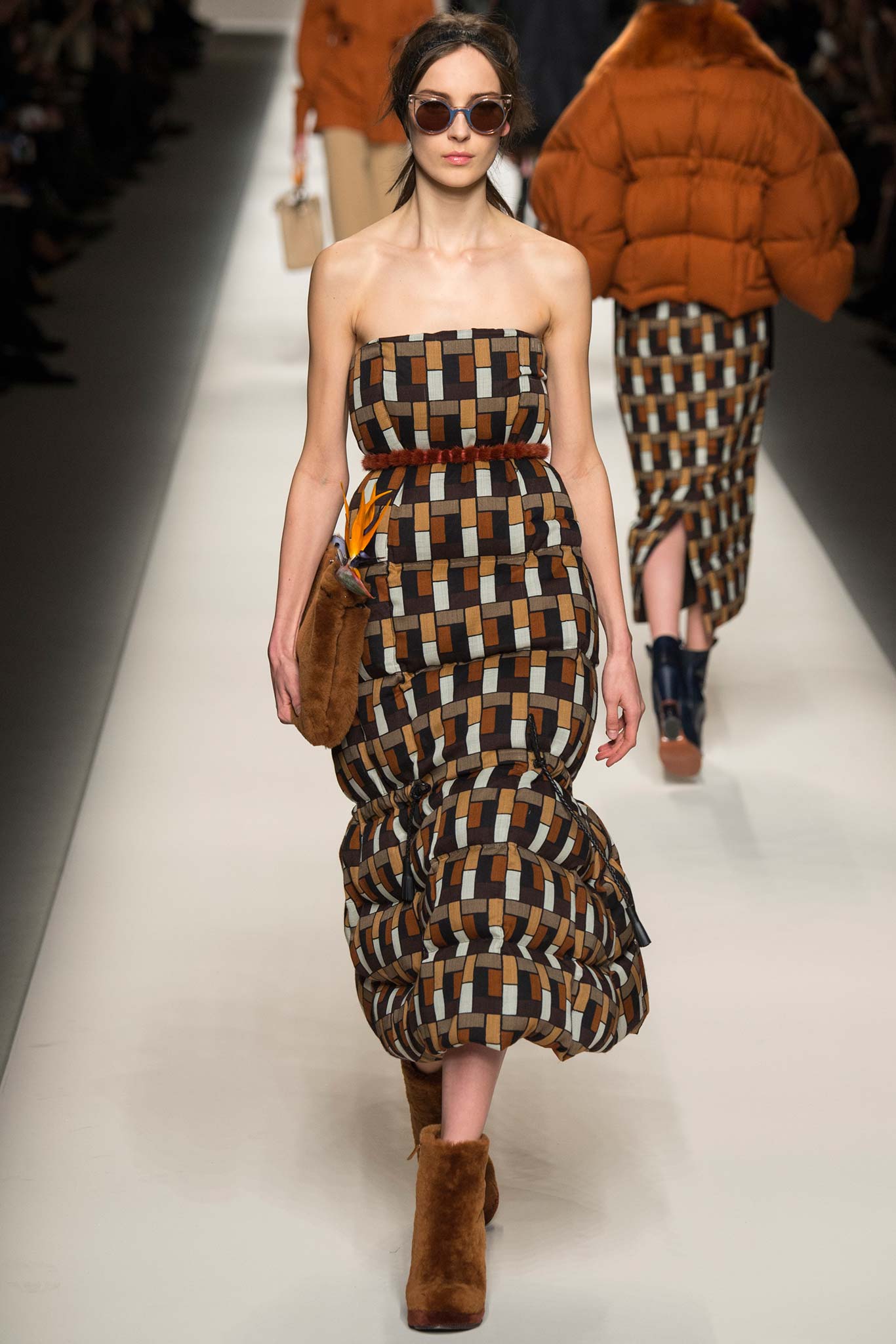 Fendi F/W 15 Look 22