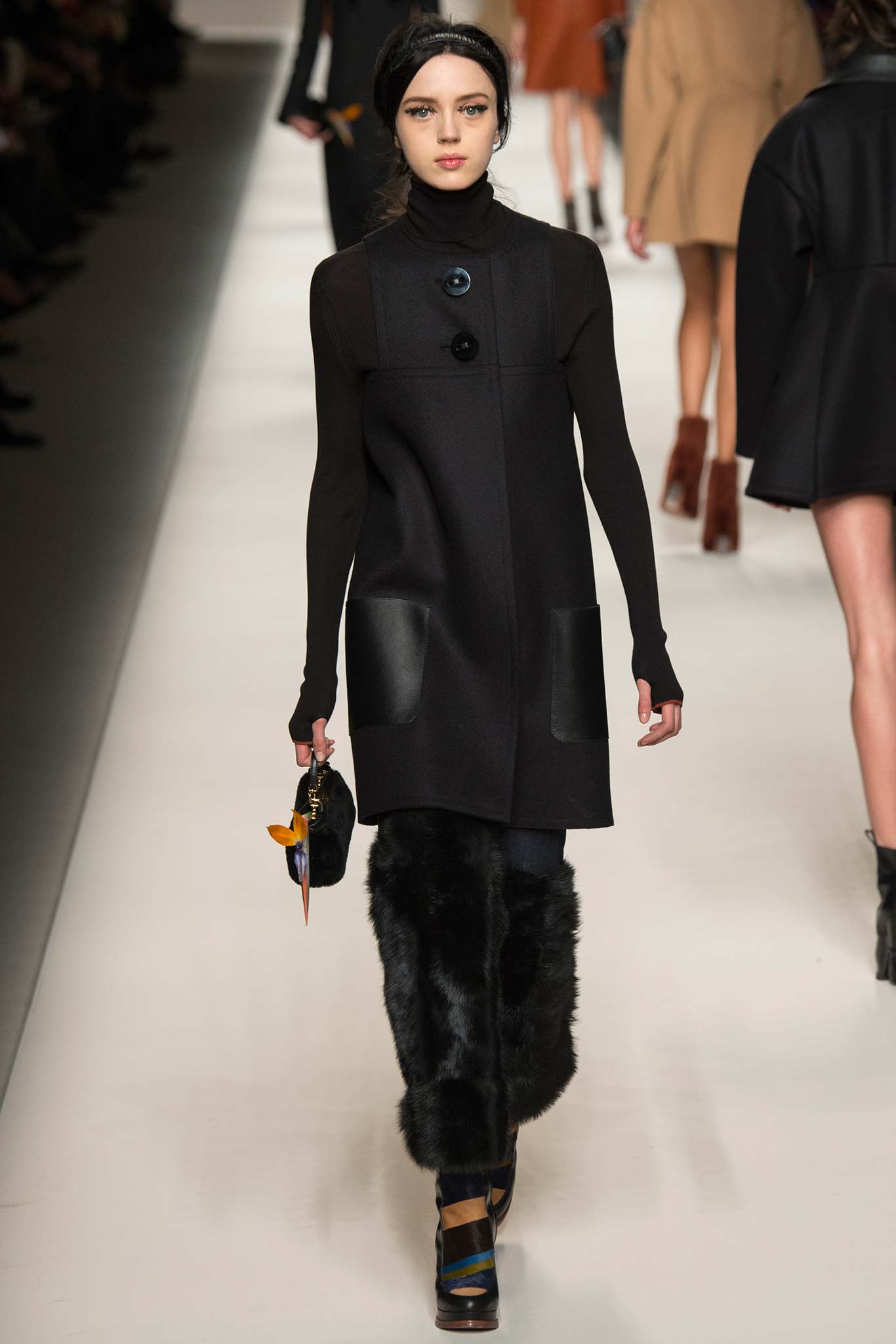 Fendi F/W 15 Look 27