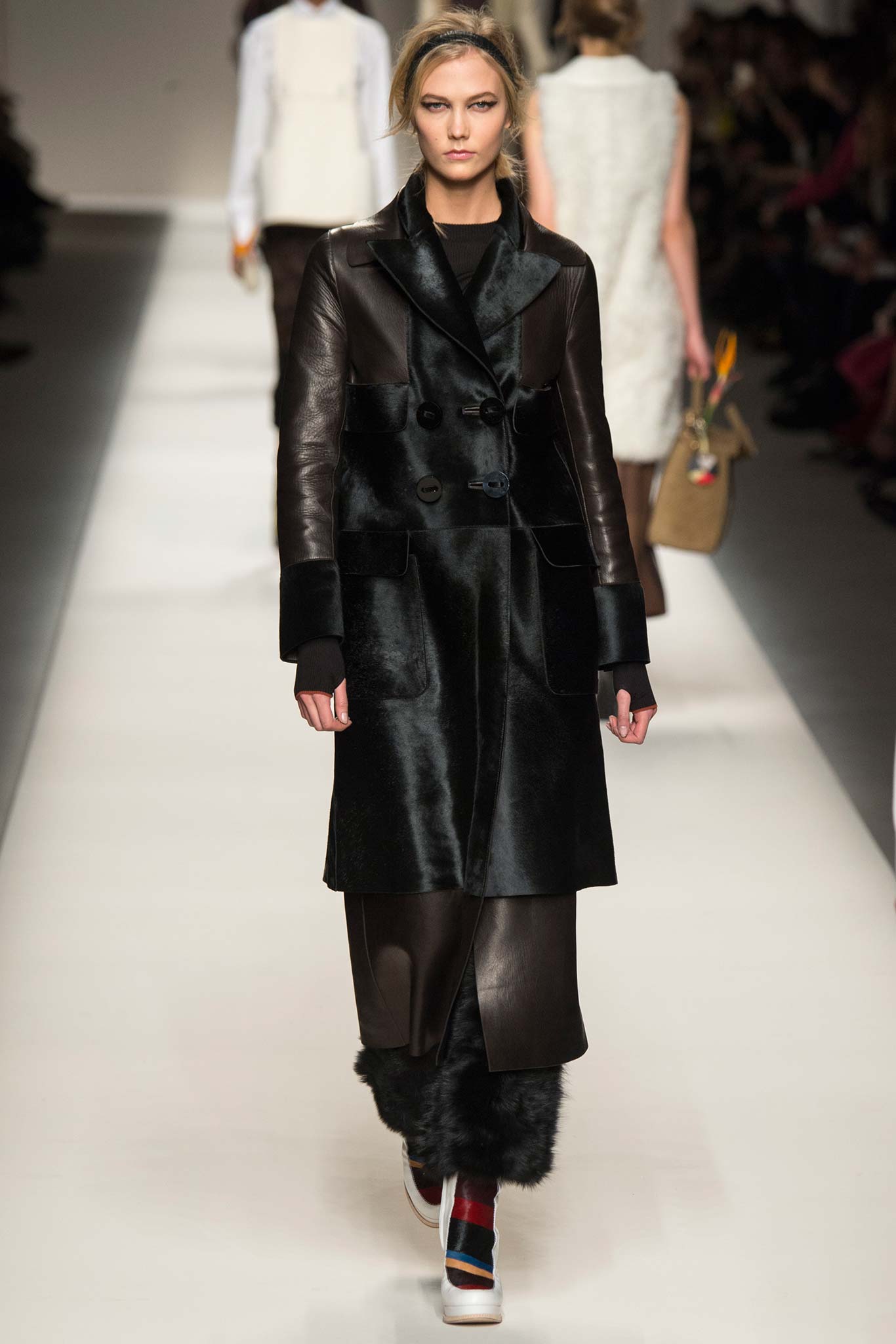Fendi F/W 15 Look 37