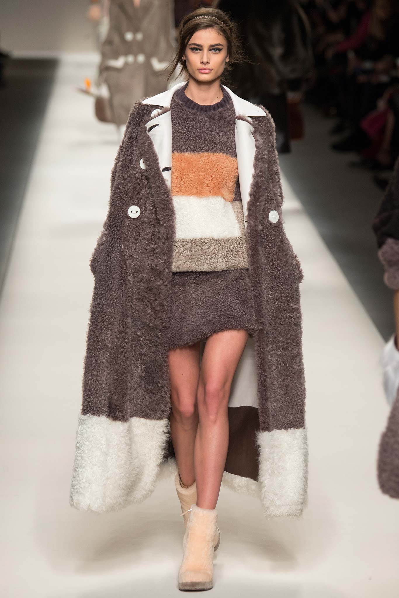 Fendi F/W 15 Look 45