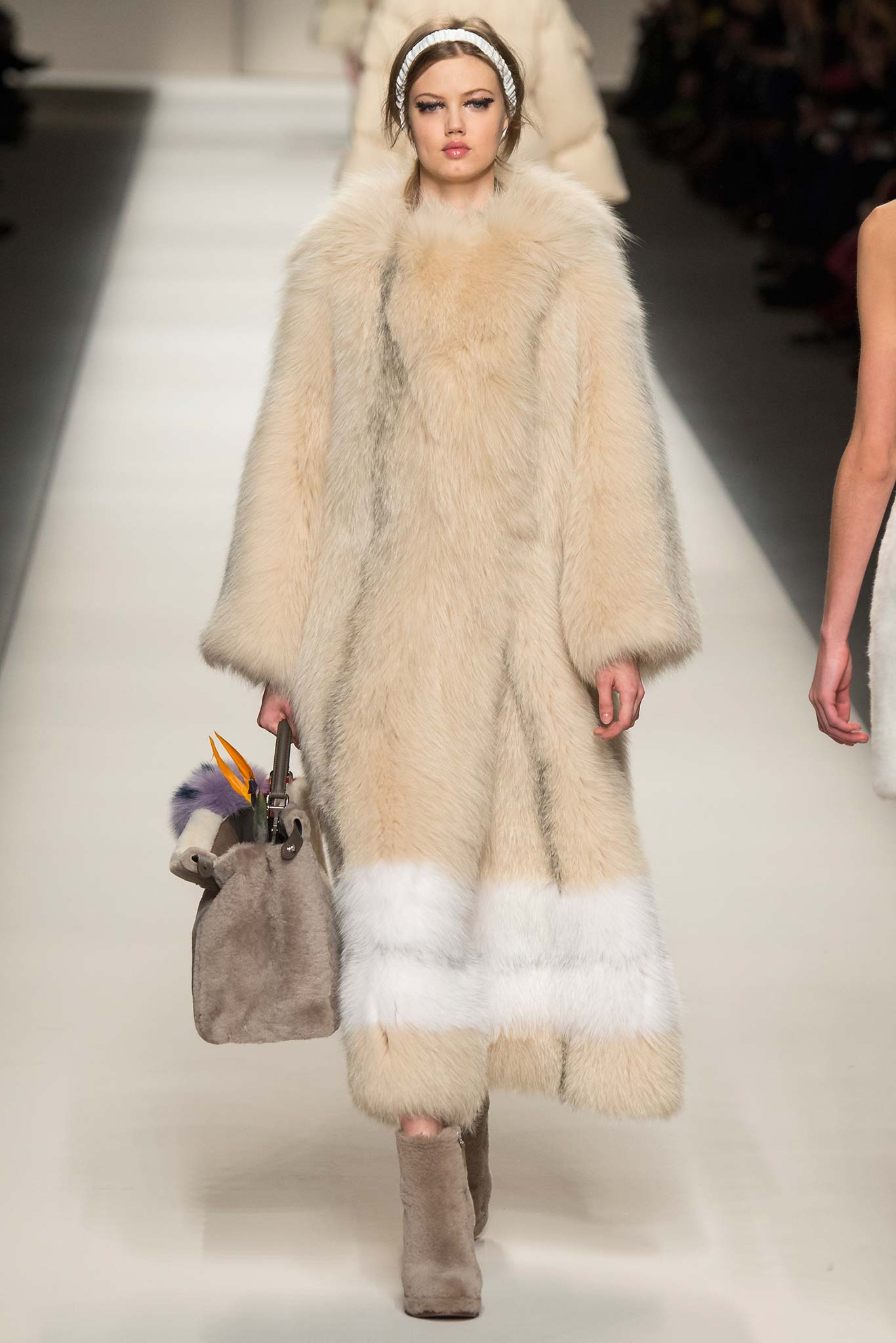 Fendi F/W 15 Look 51
