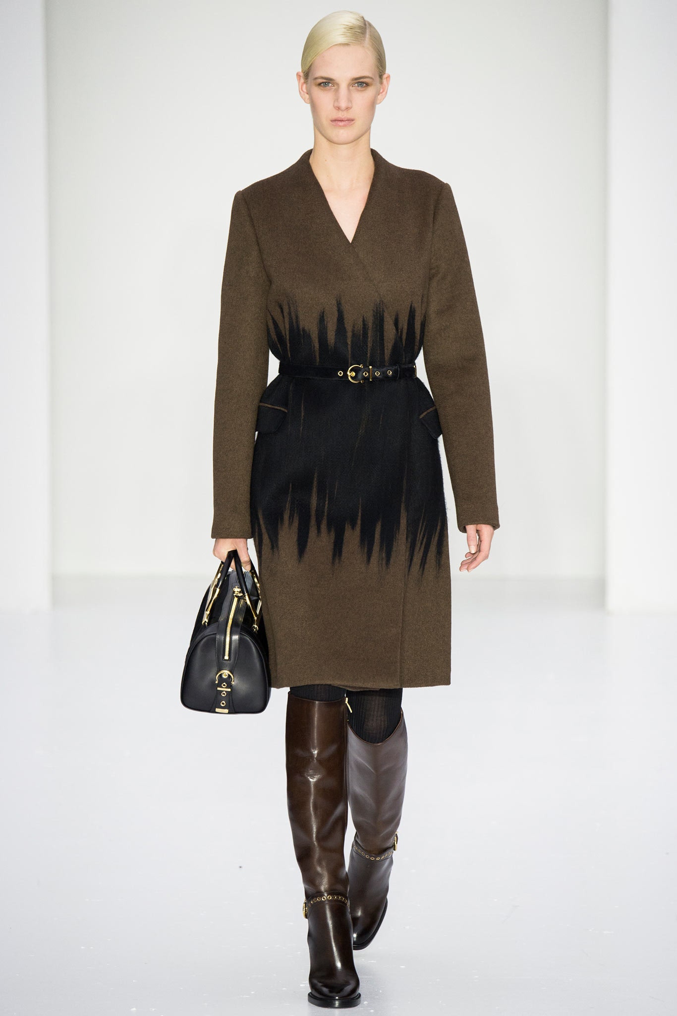 Ferragamo F/W 14 Look 22