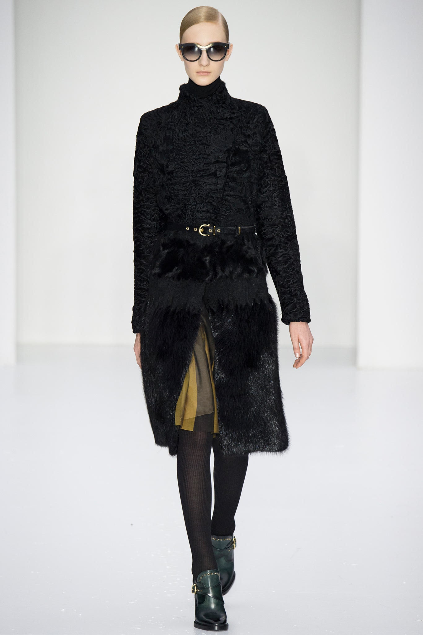 Ferragamo F/W 14 Look 32