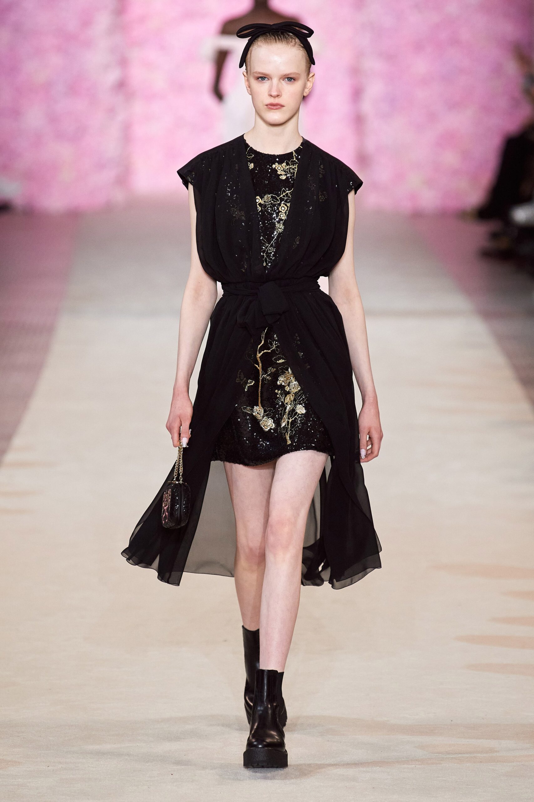 Giambattista Valli F/W 20 Look 16