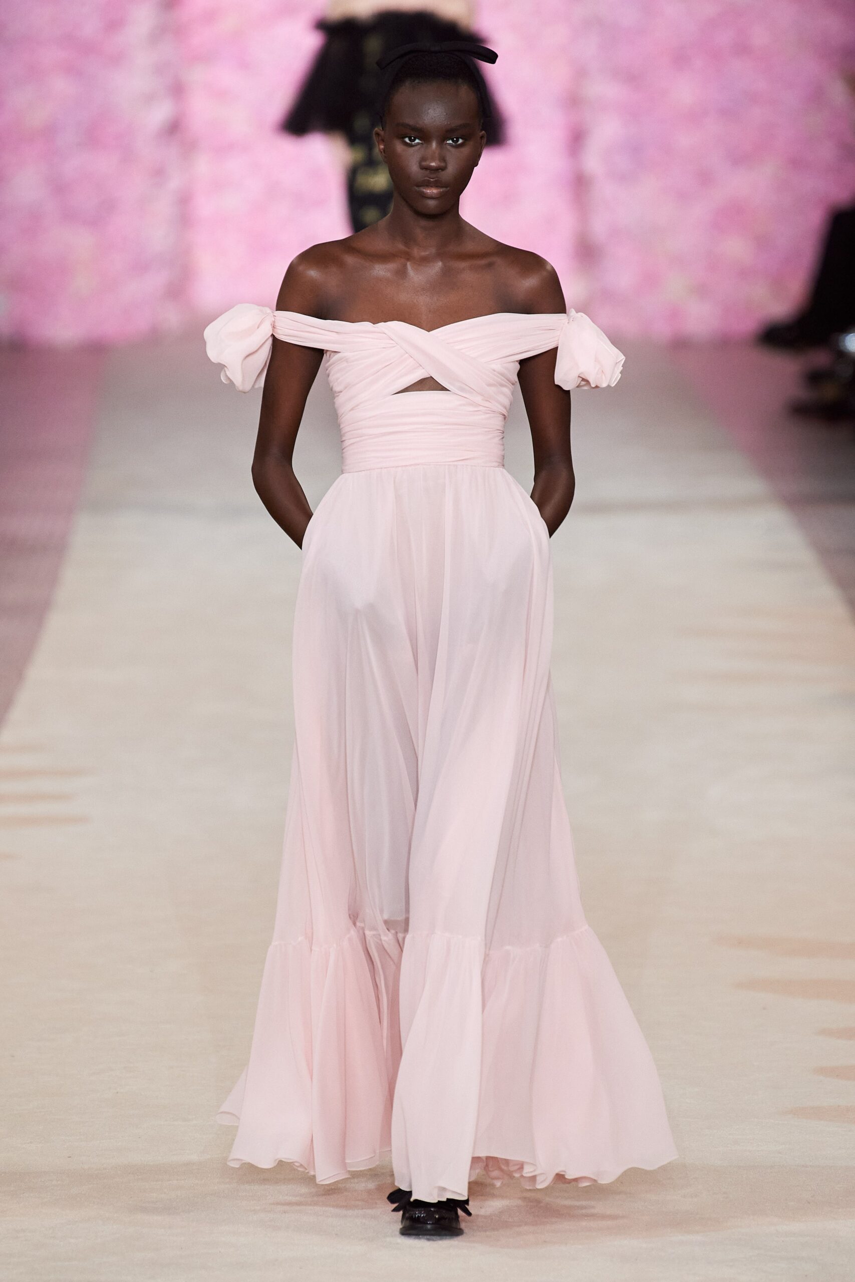 Giambattista Valli F/W 20 Look 17