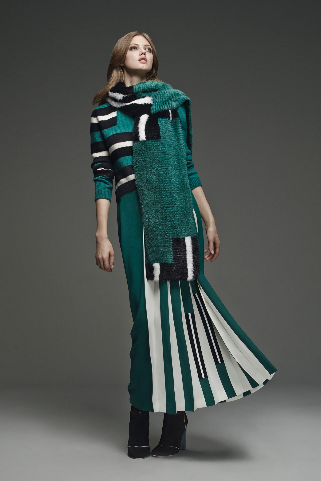 Fendi F/W 15 Look 22