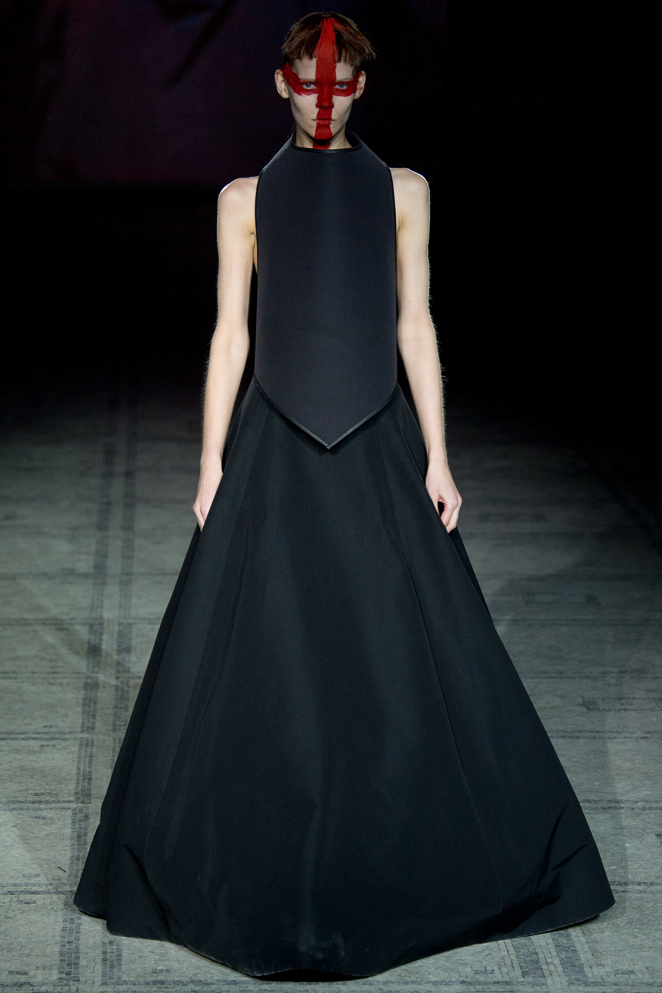 Gareth Pugh F/W 15 Look 19