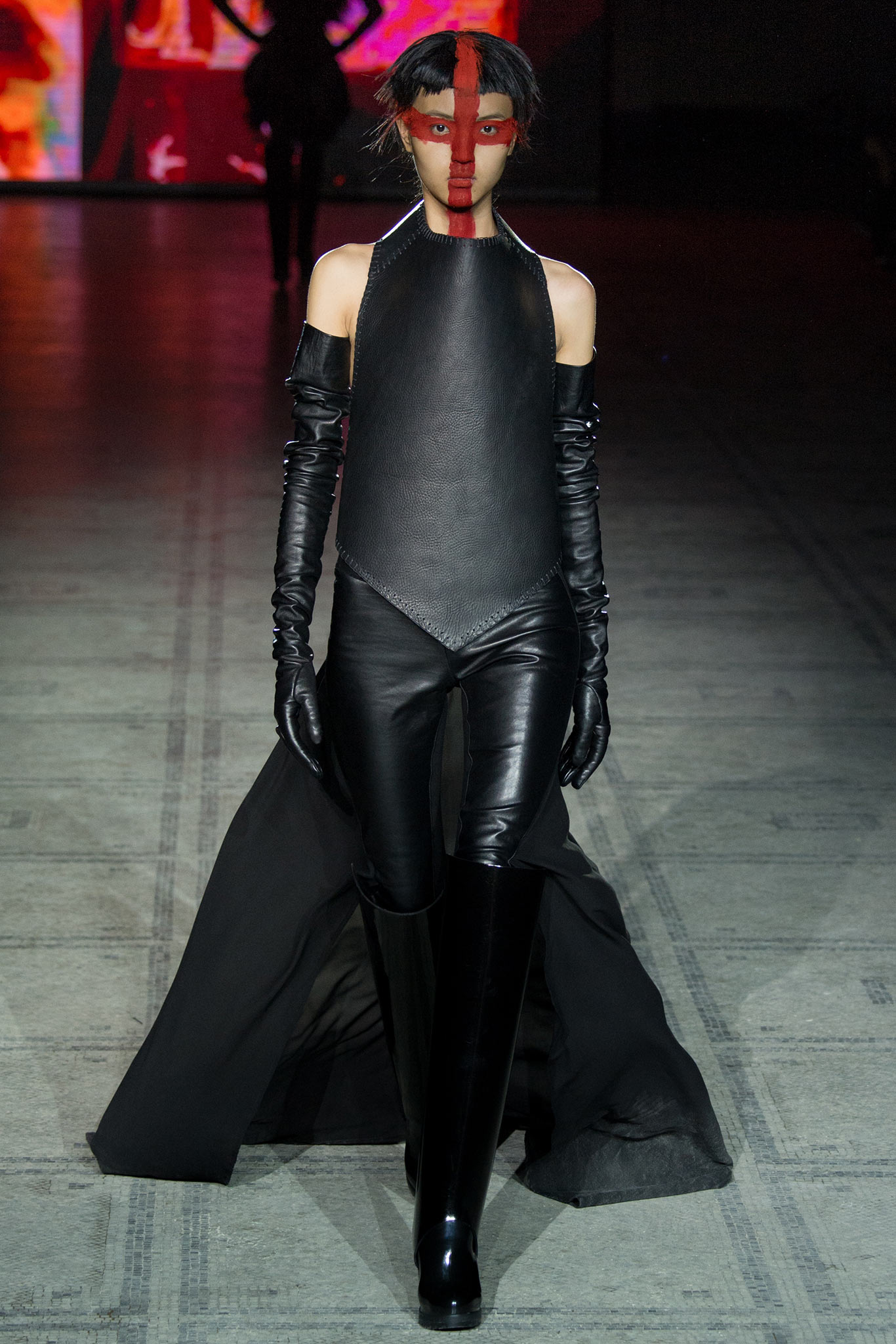 Gareth Pugh F/W 15 Look 28