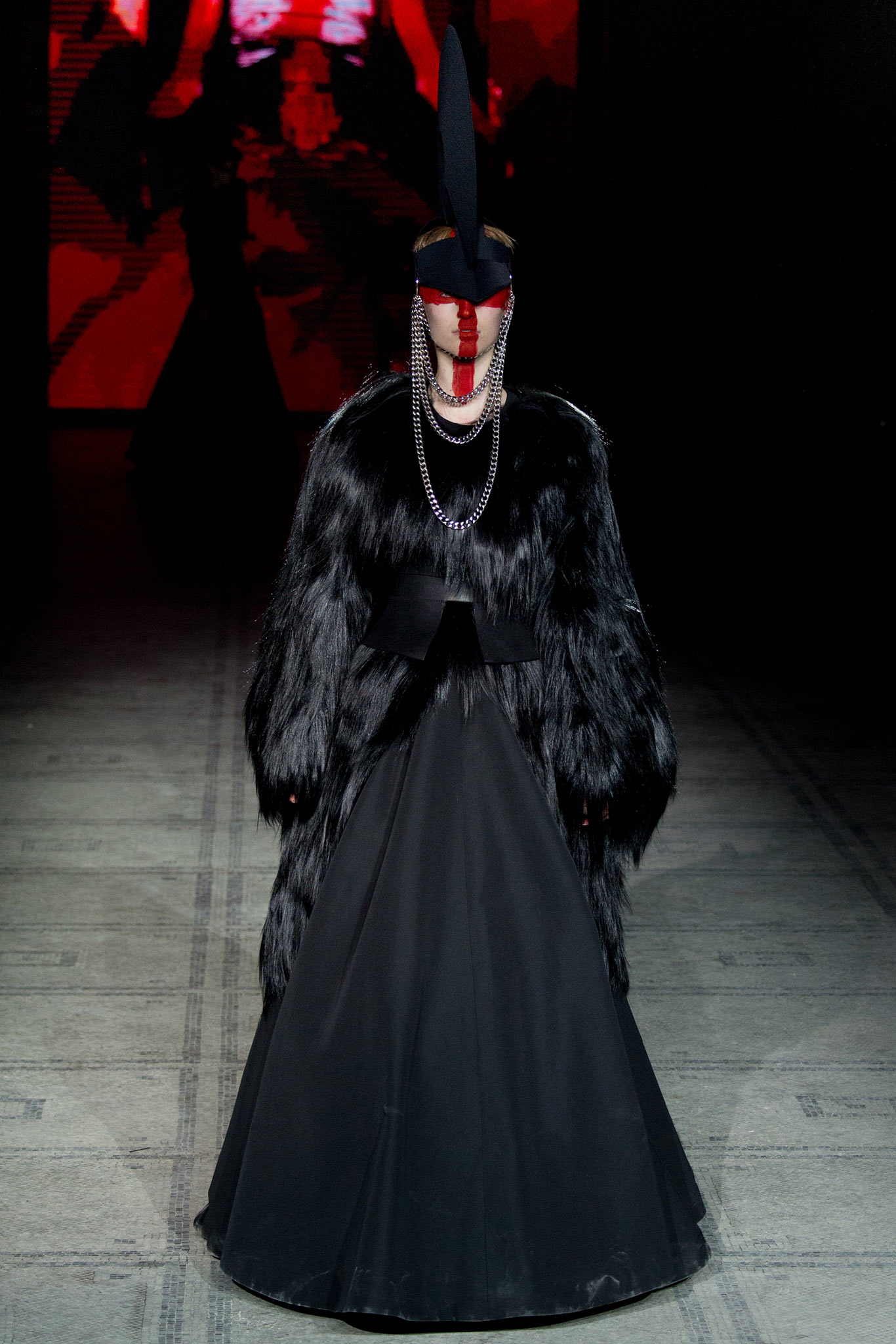Gareth Pugh F/W 15 Look 33