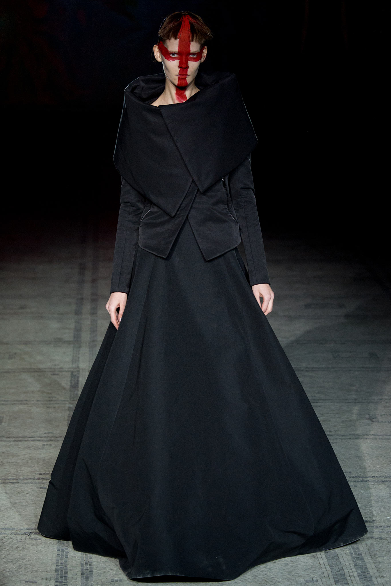 Gareth Pugh F/W 15 Look 34
