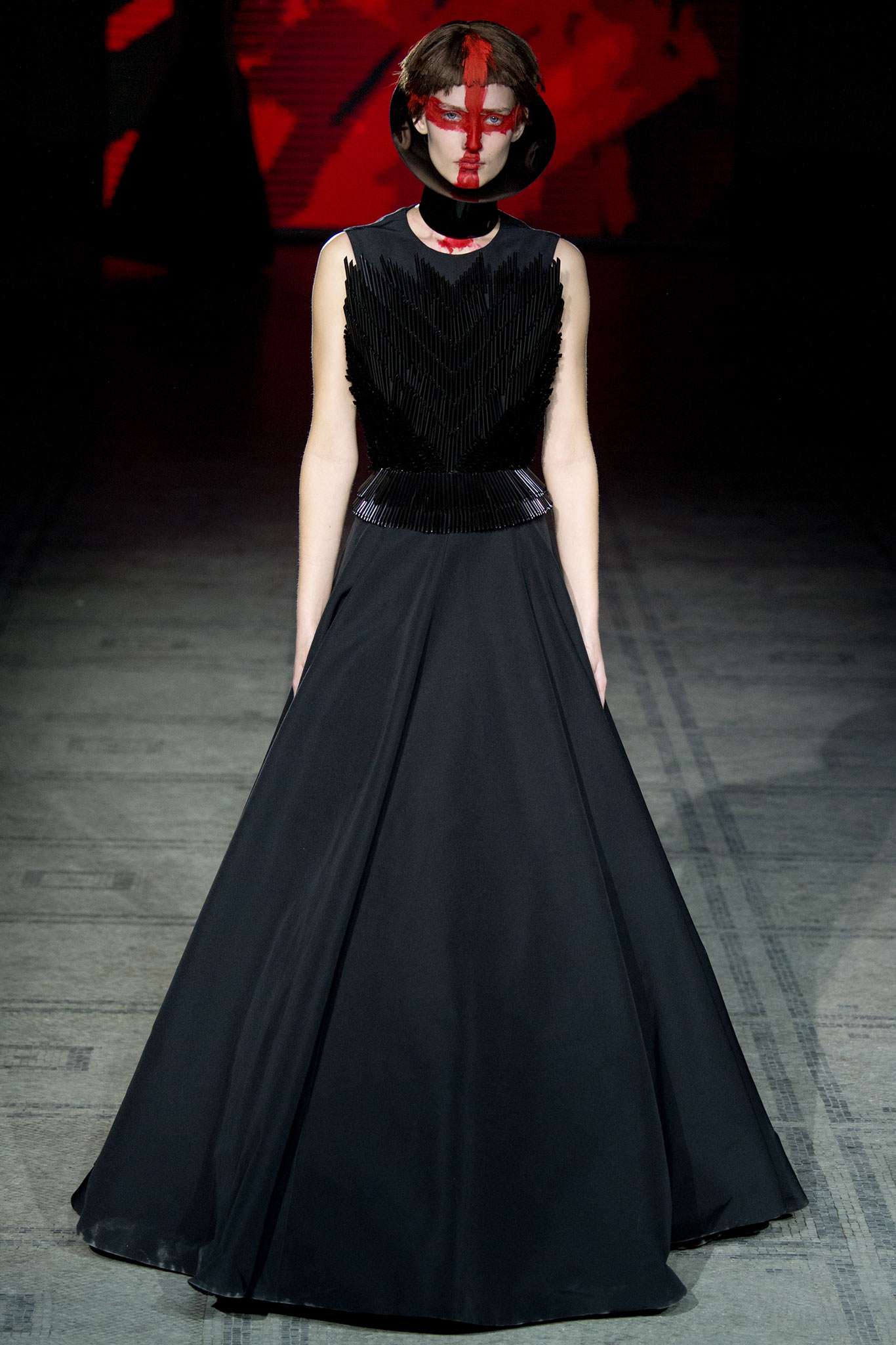 Gareth Pugh F/W 15 Look 35